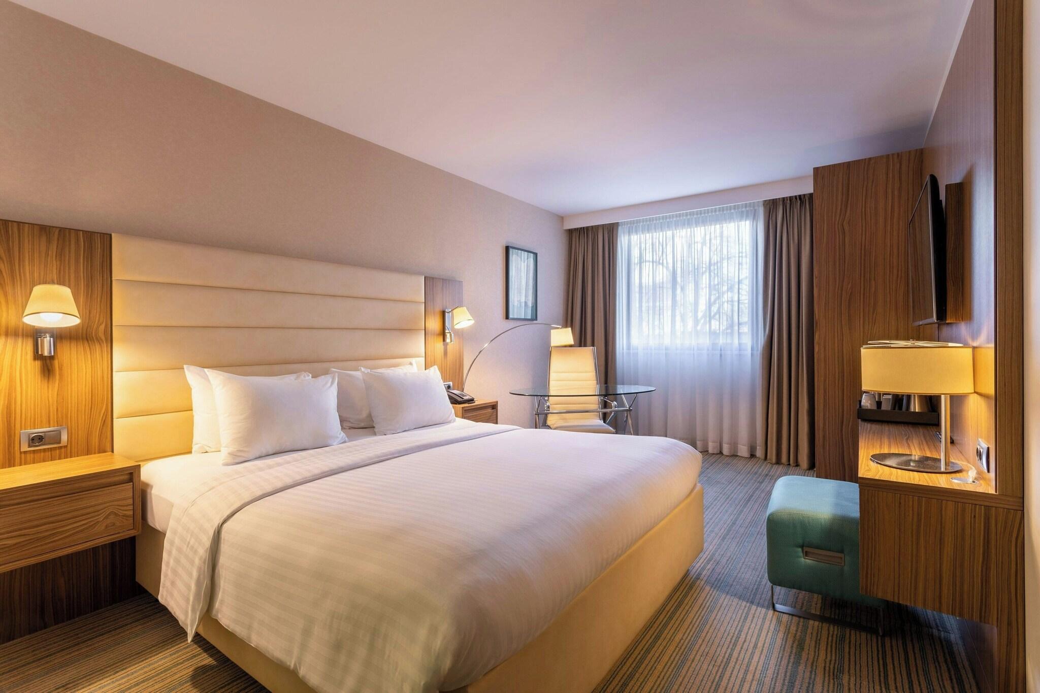 Double King Size Bed