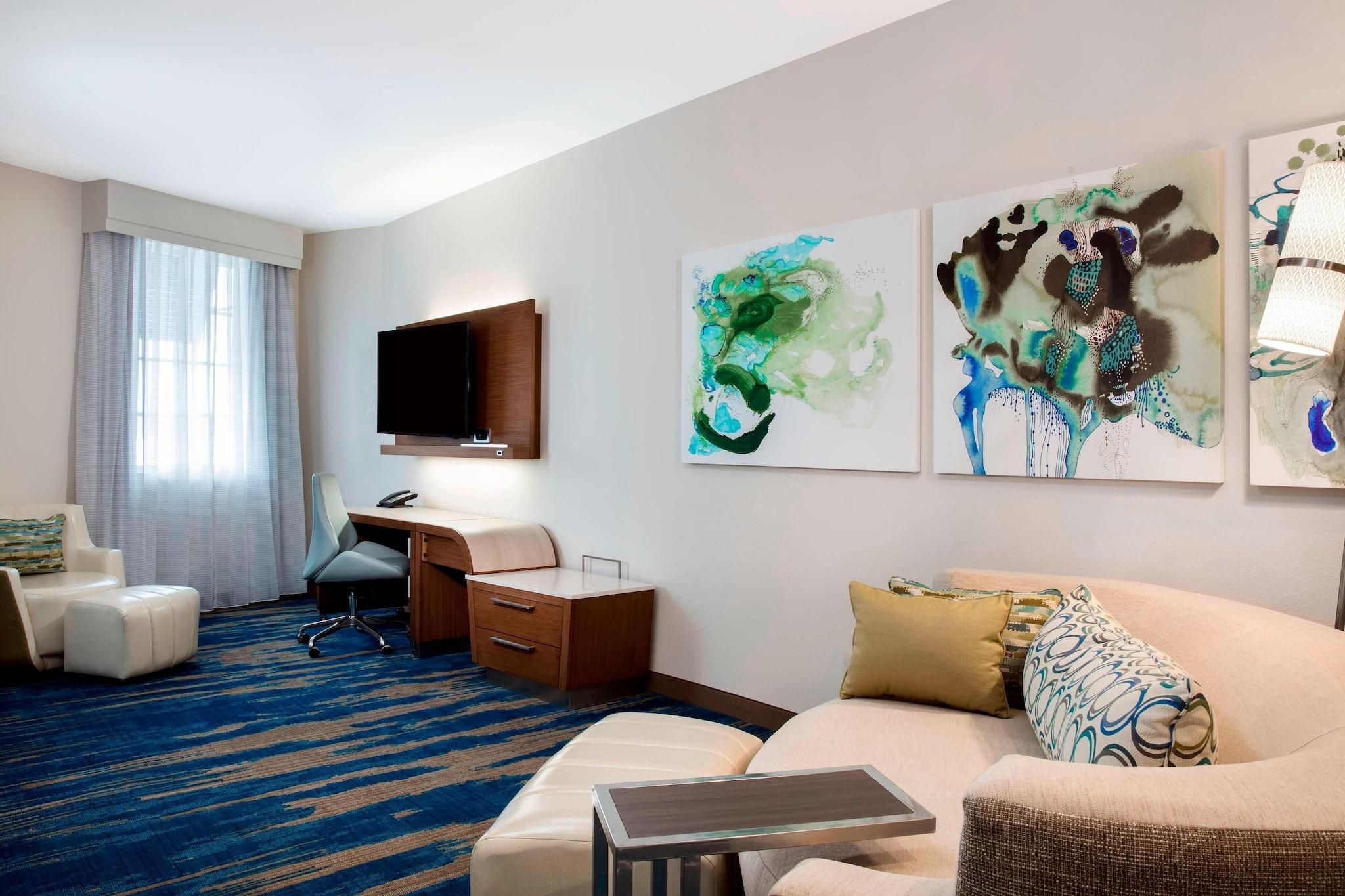 Suite Two Queen Beds One Bedroom