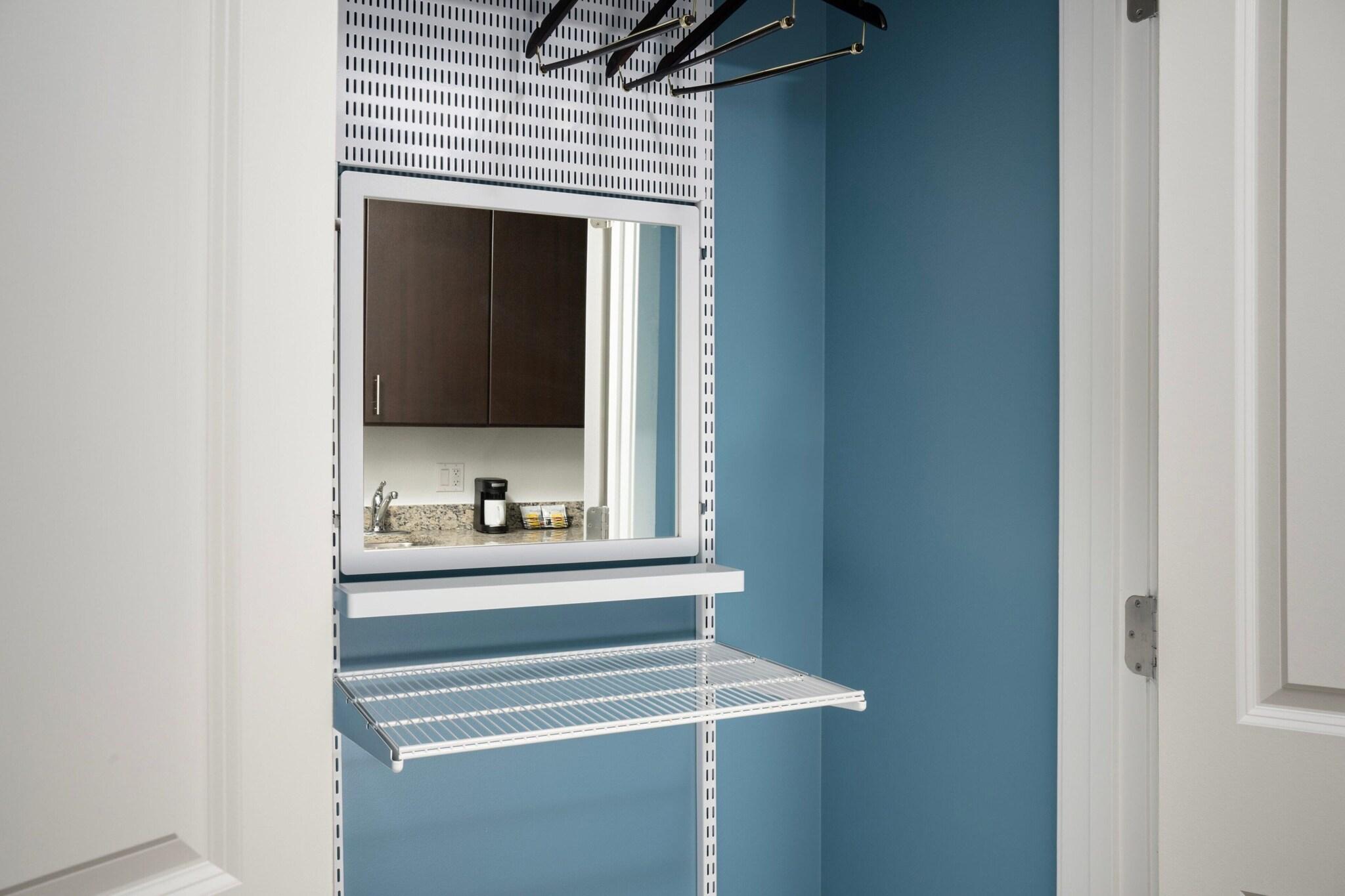 Studio Queen Size Bed