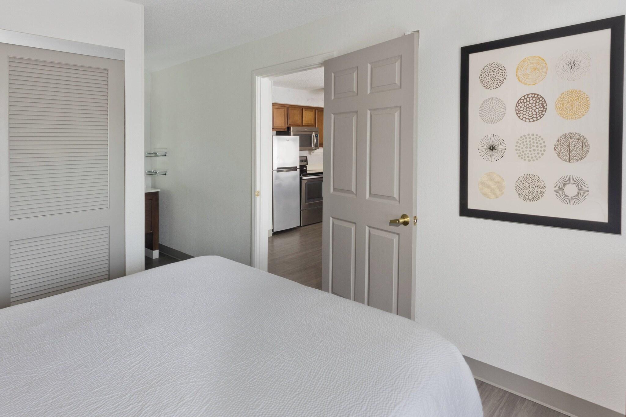 Suite Queen Size Bed