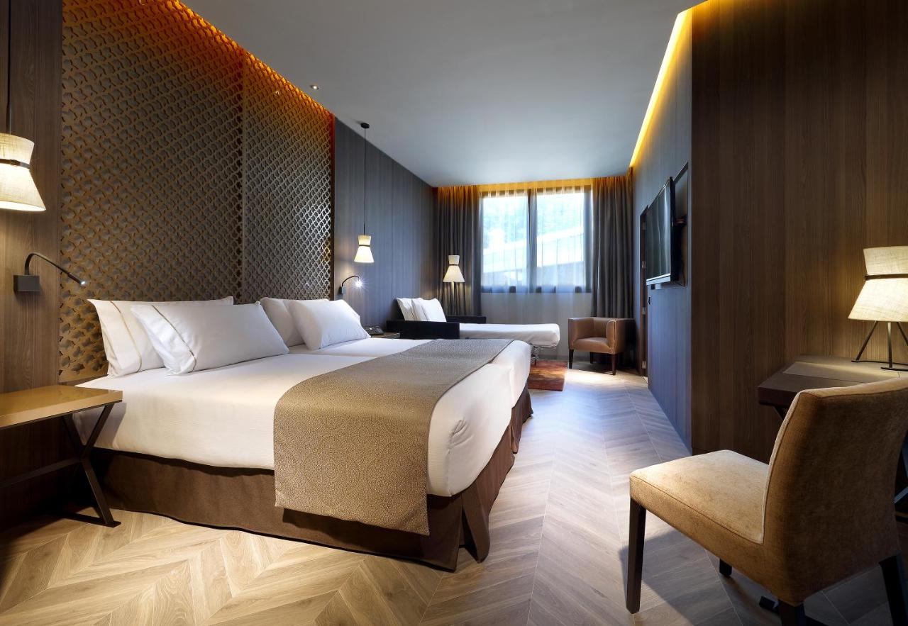 Double or Twin Deluxe