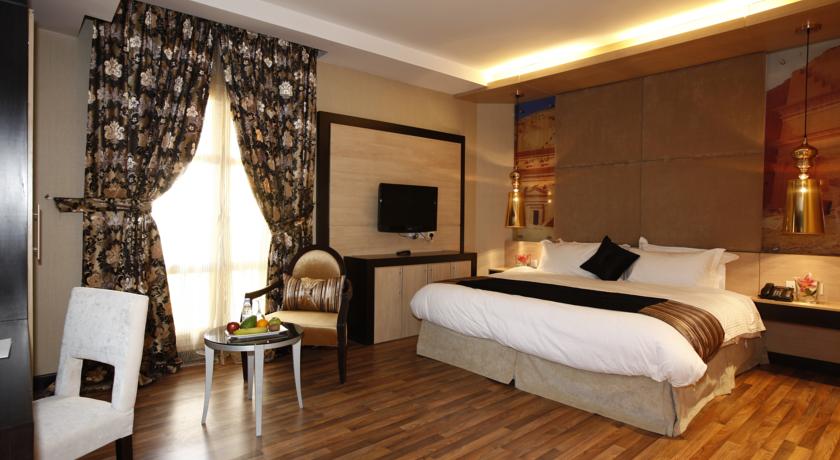 Double or Twin Standard