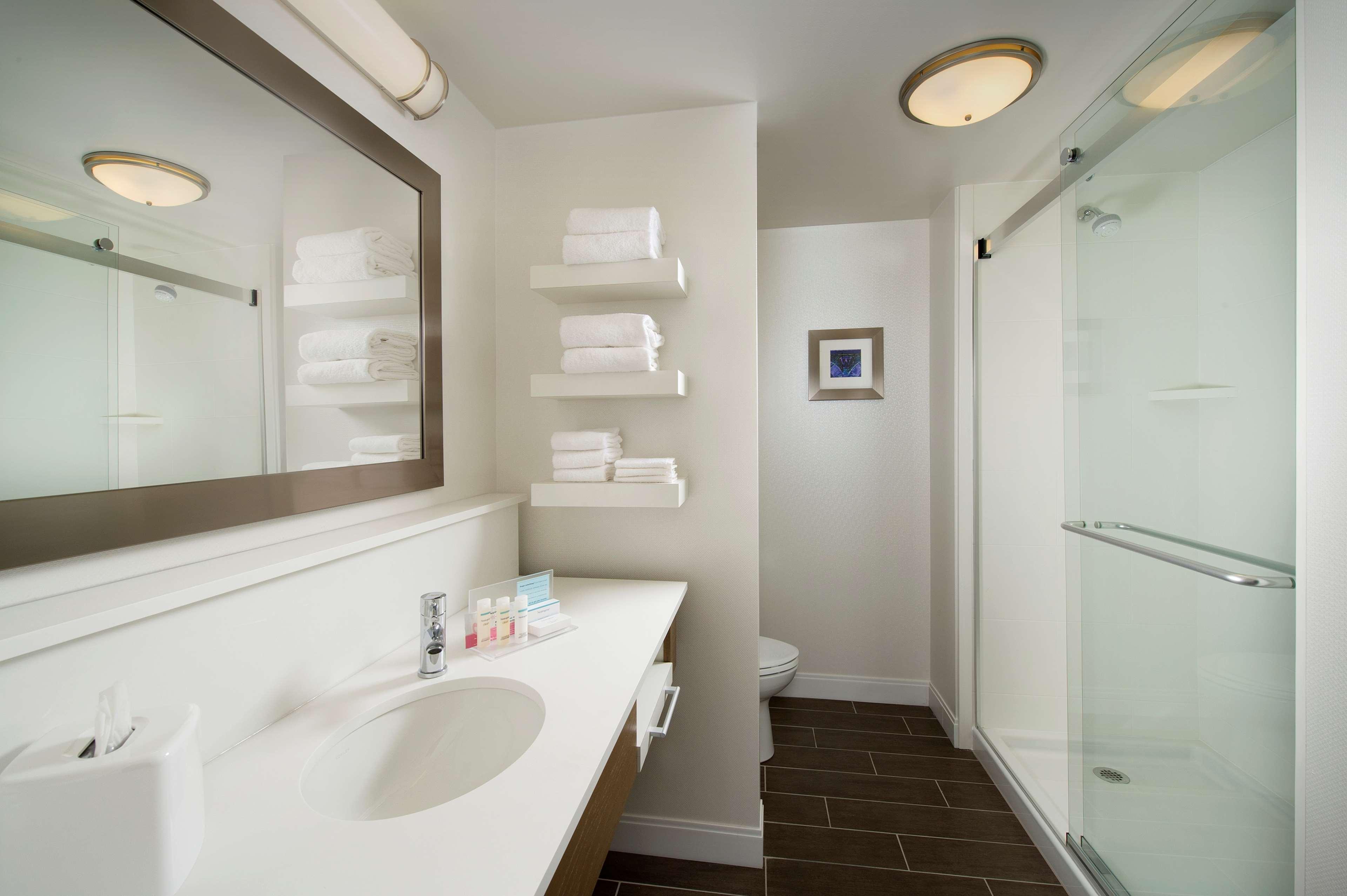 Studio King Size Bed