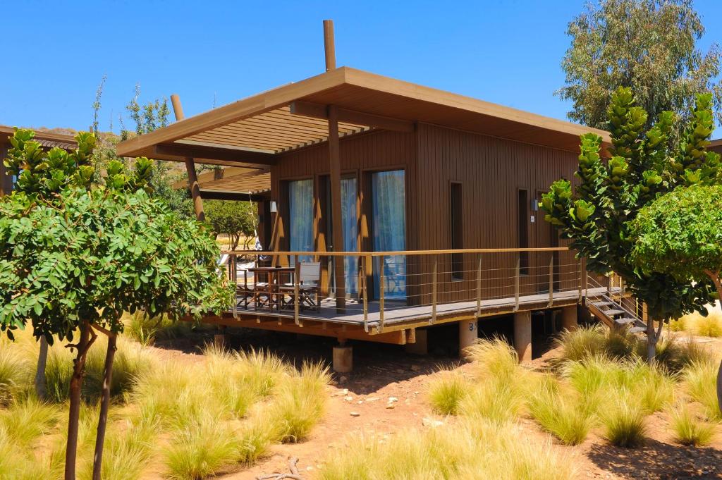 Bungalow Garden View