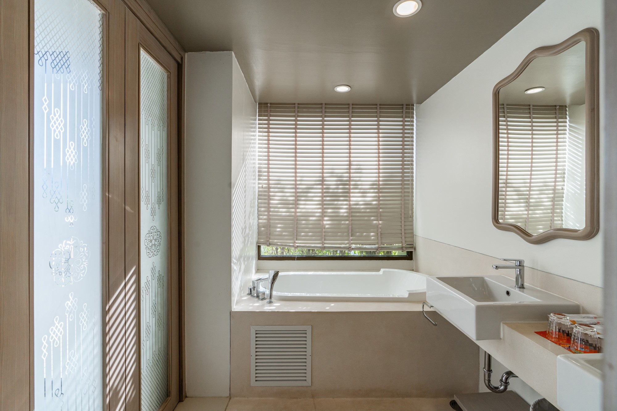 Double Deluxe Pool View