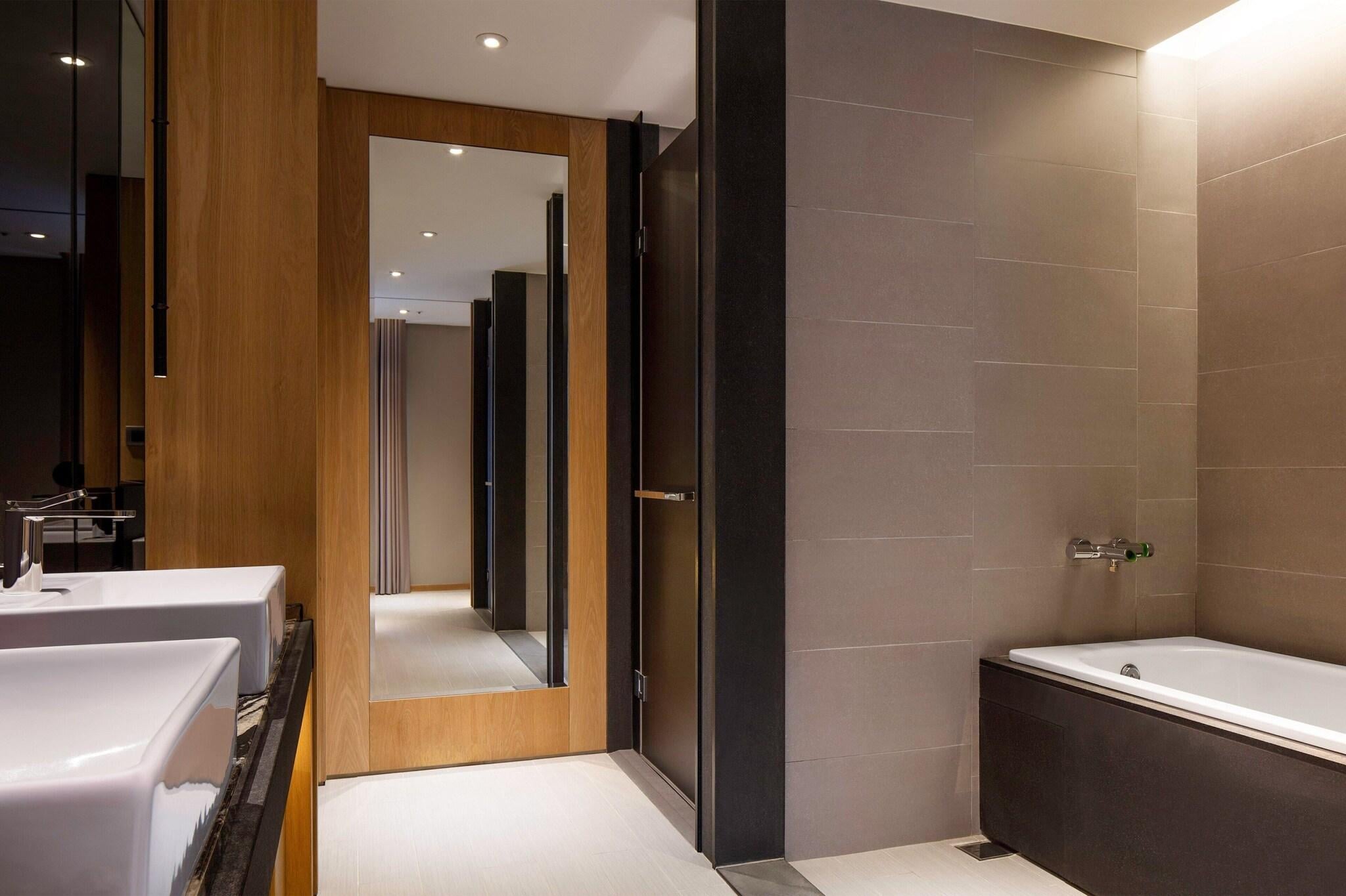 Double Two Queen Beds