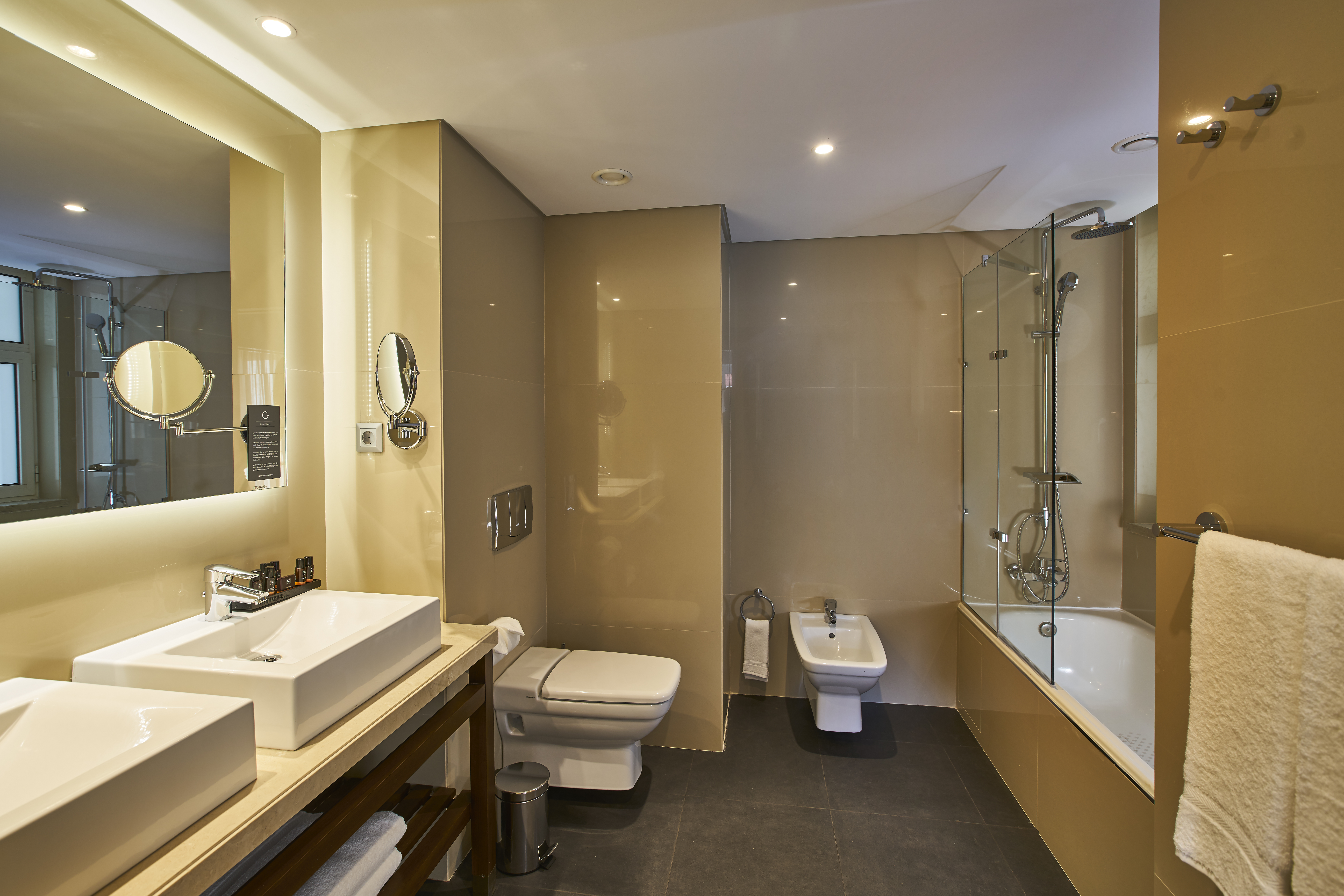 Junior Suite Standard