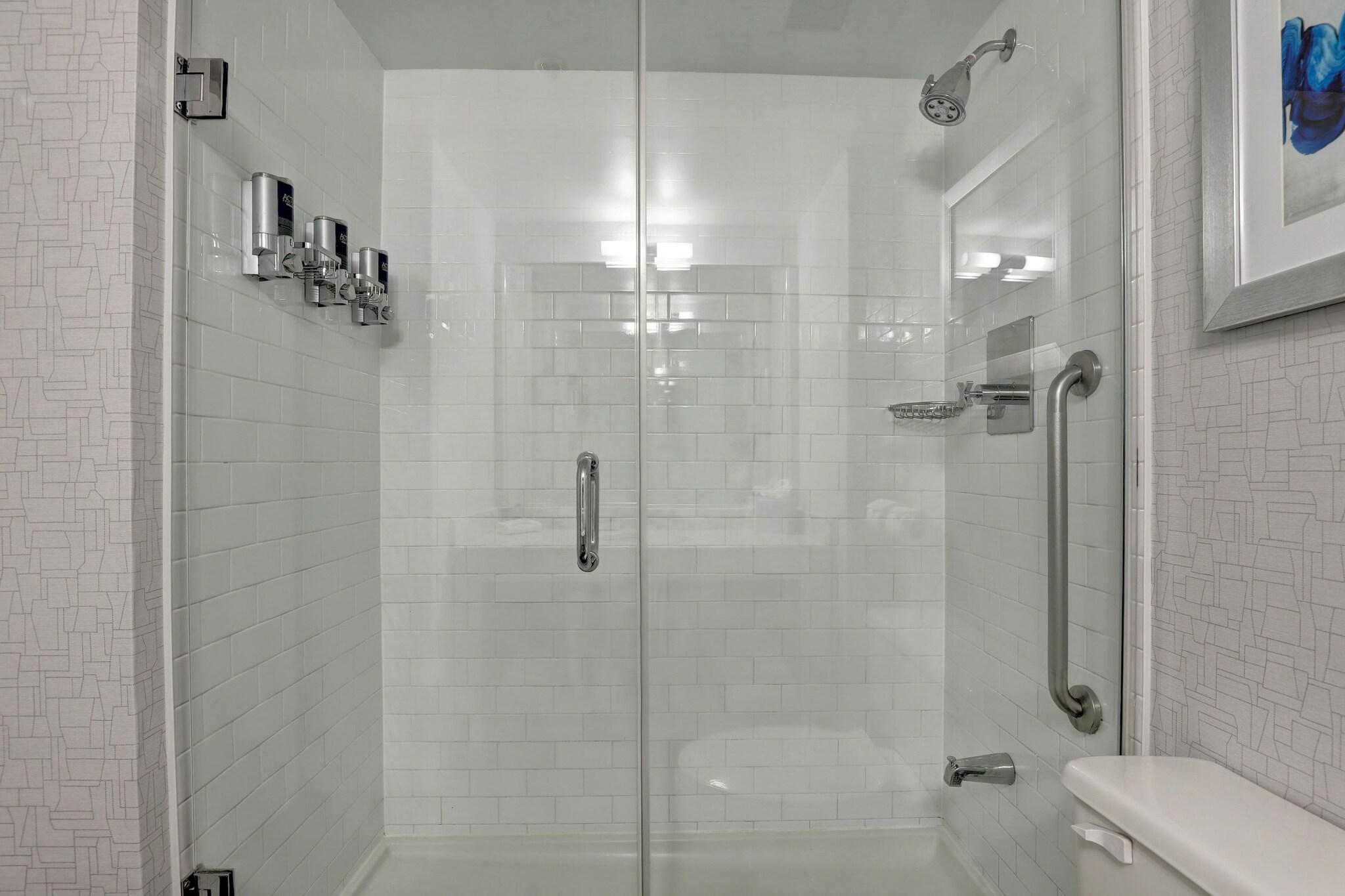 Double Deluxe King Bed