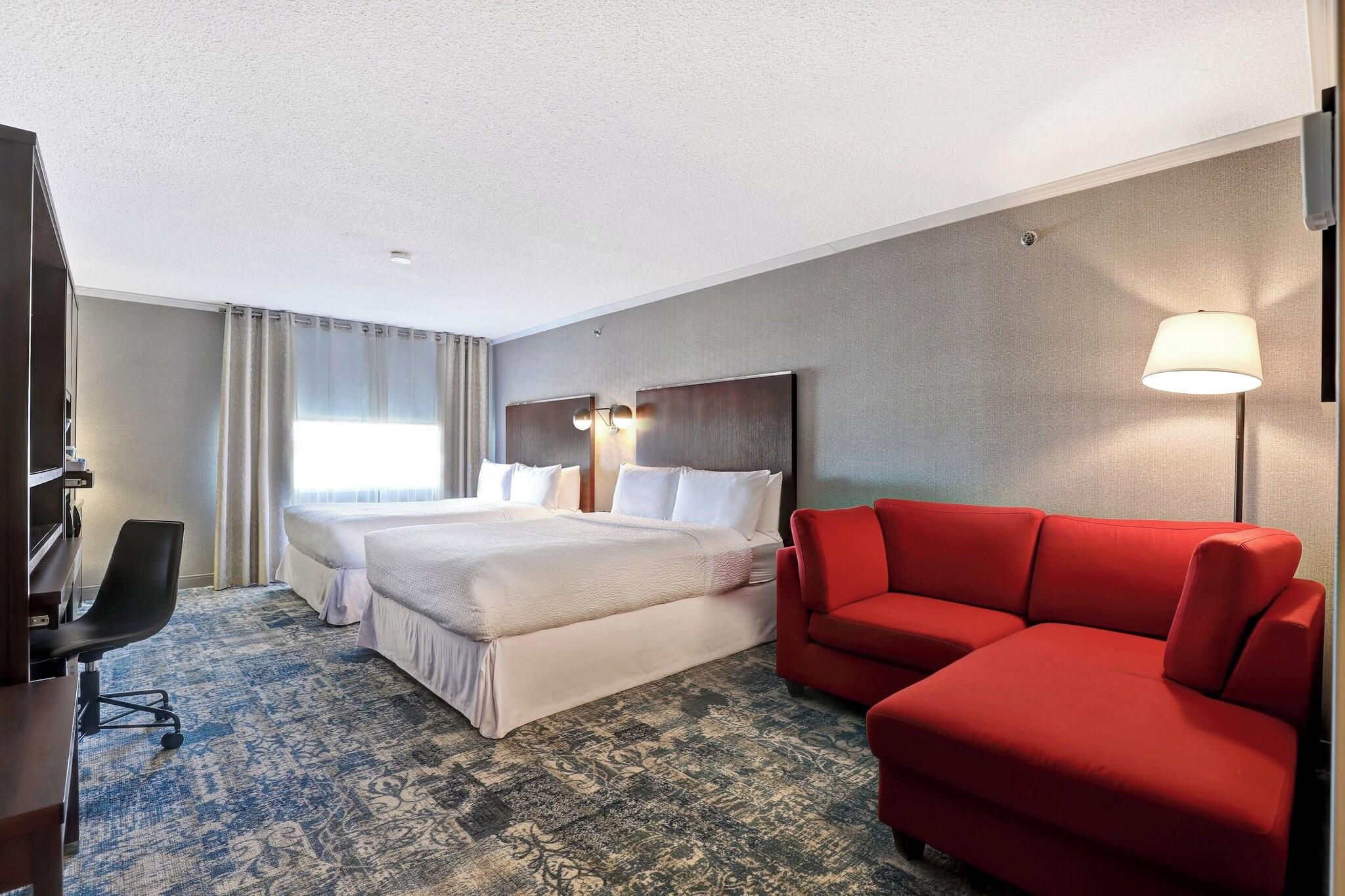 Double Deluxe Two Queen Beds