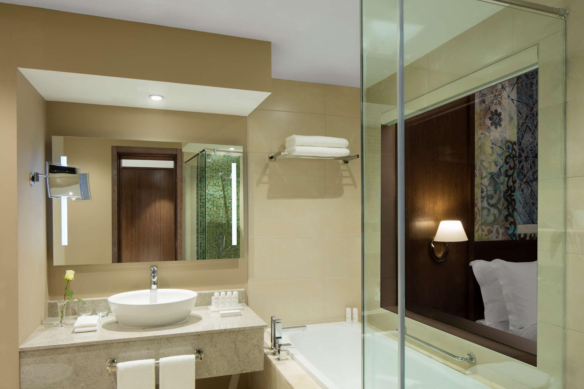 Suite Ocean View King Bed