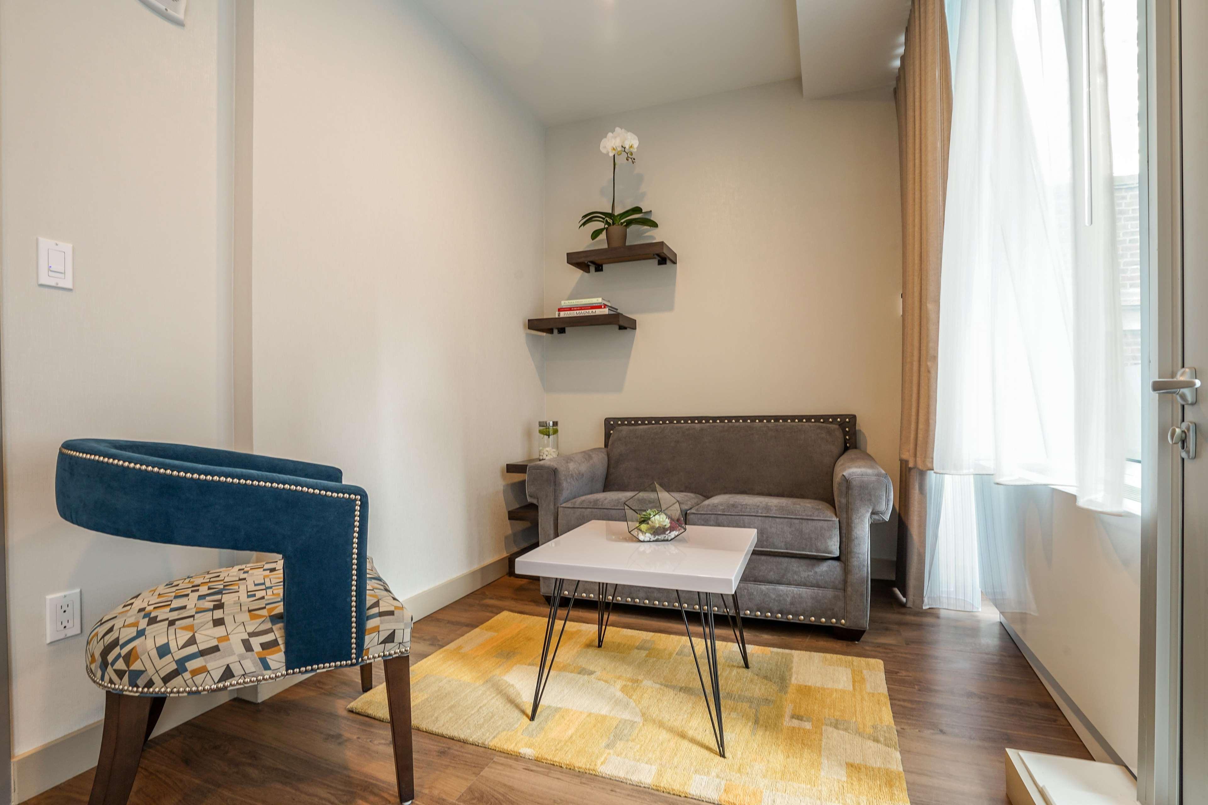 Studio King Size Bed