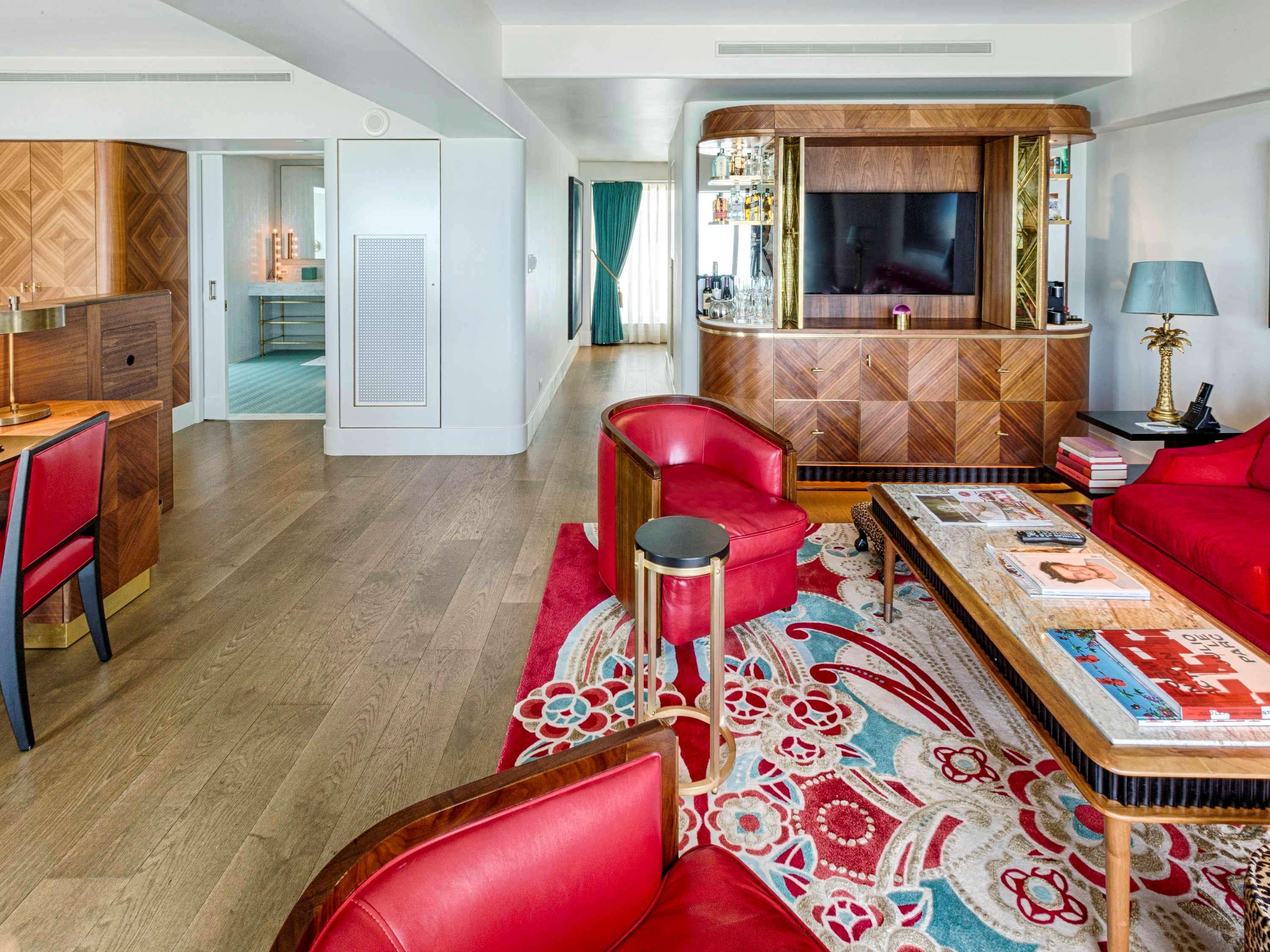 Junior Suite Accessible