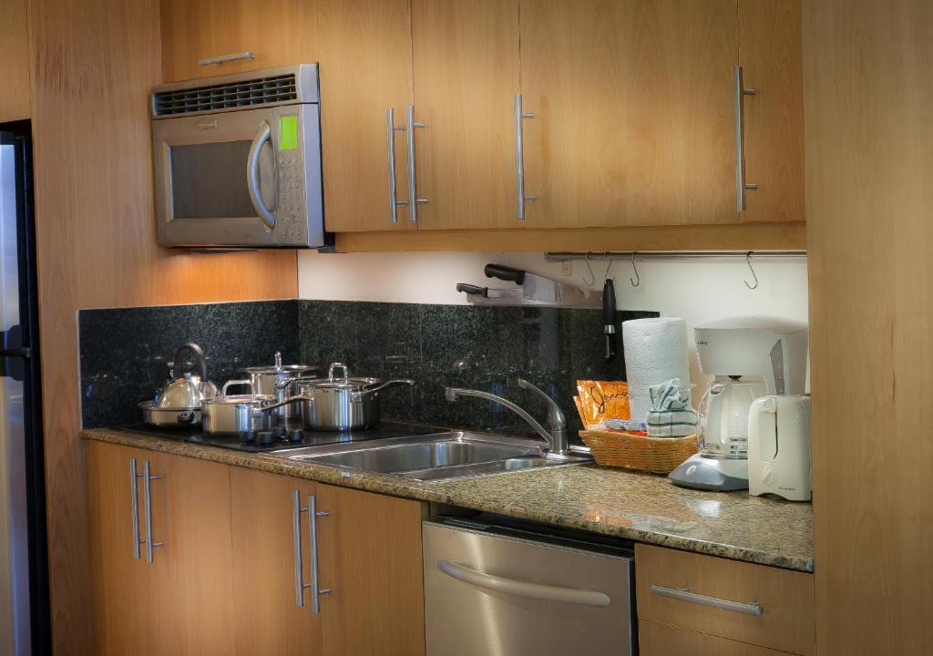 Studio Queen Size Bed