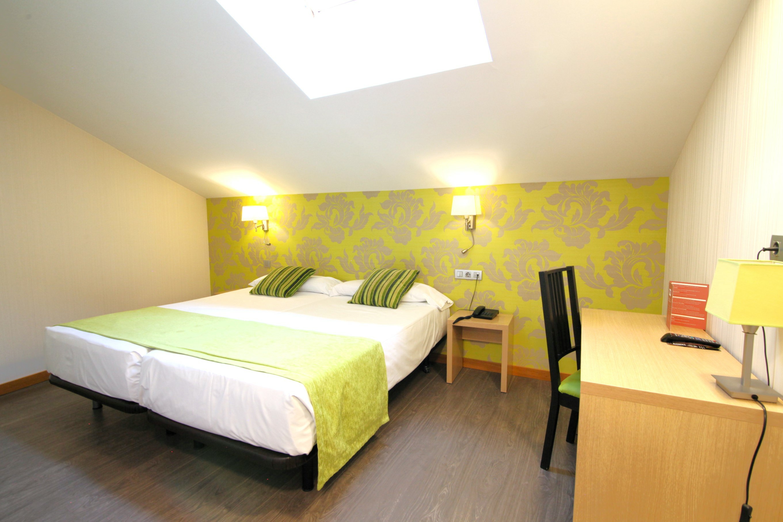 Double or Twin Standard