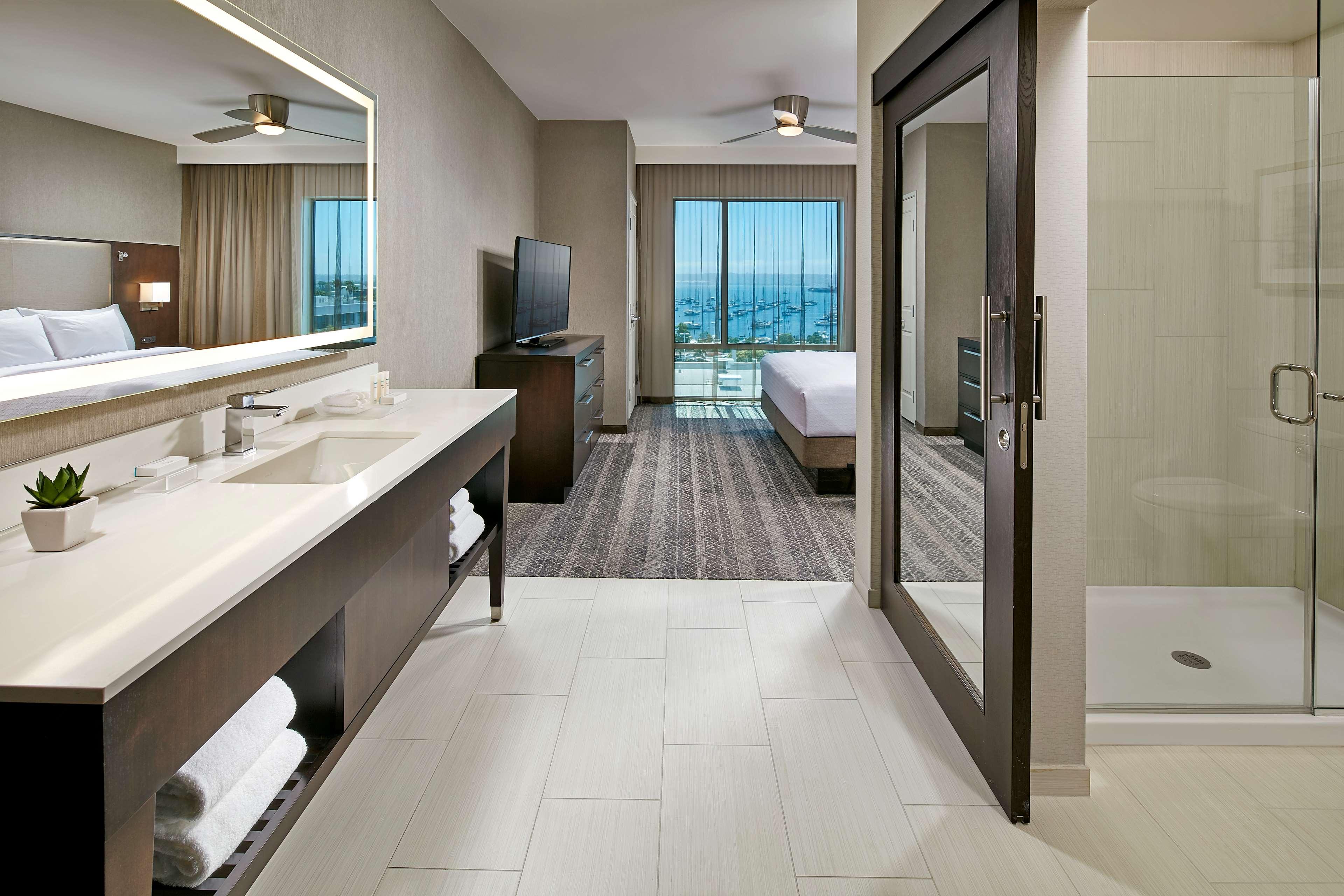 Suite Harbour View