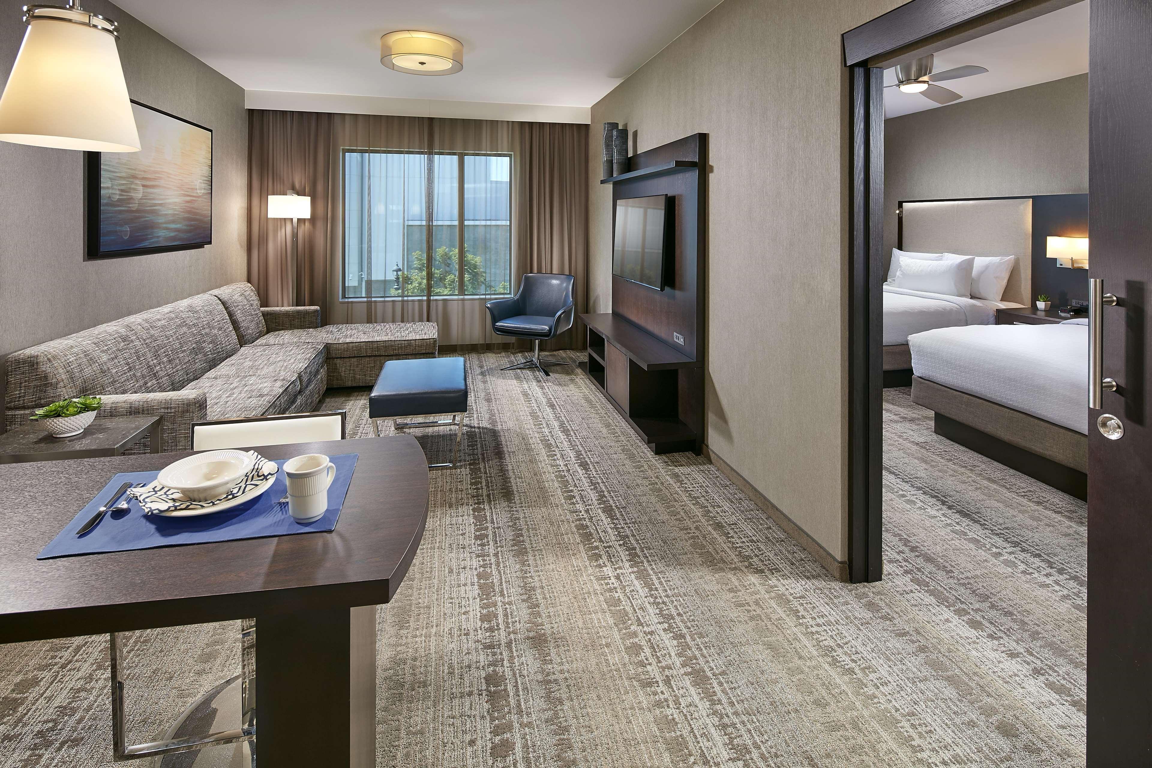 Suite Two Queen Beds Non Smoking