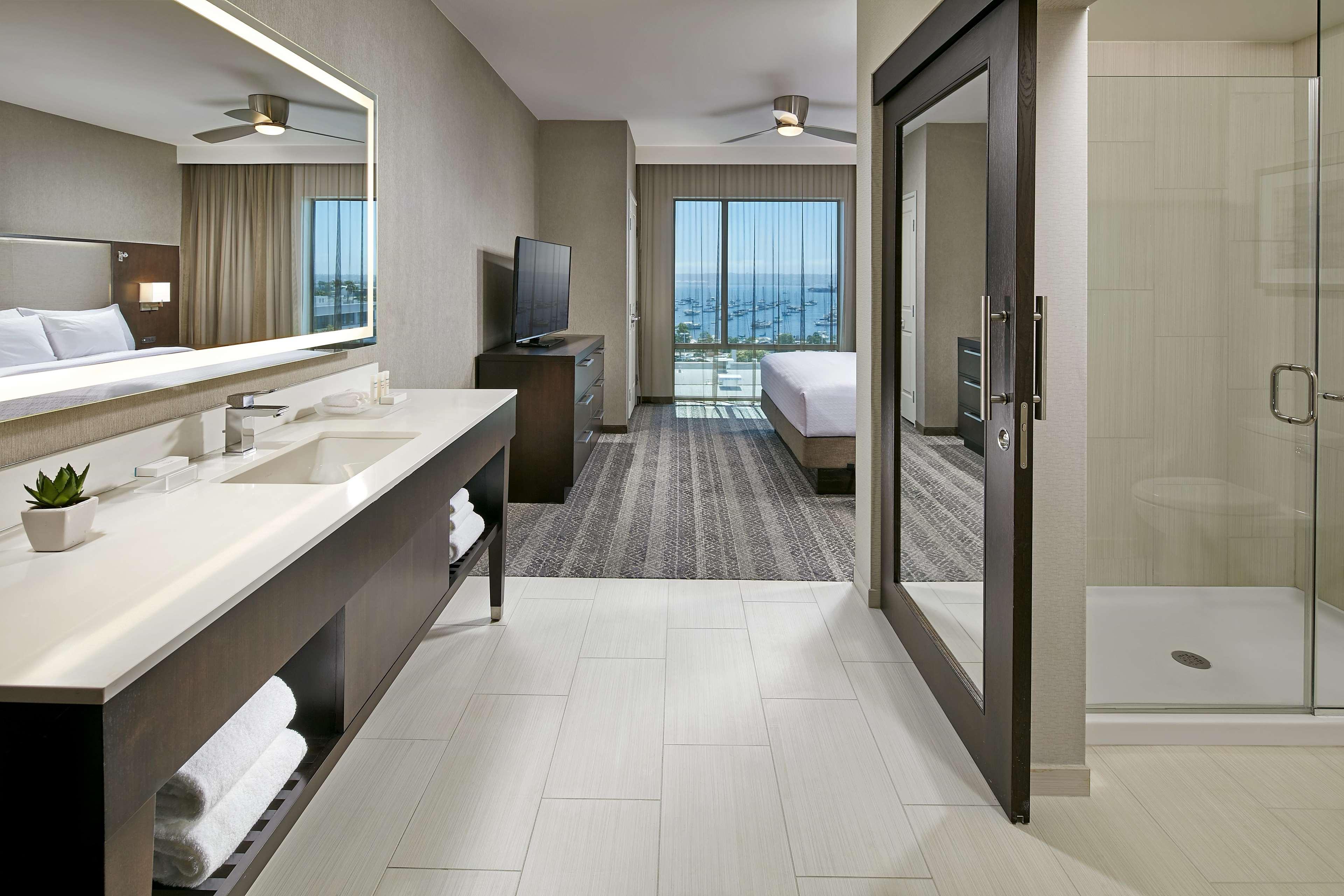 Suite Harbour View