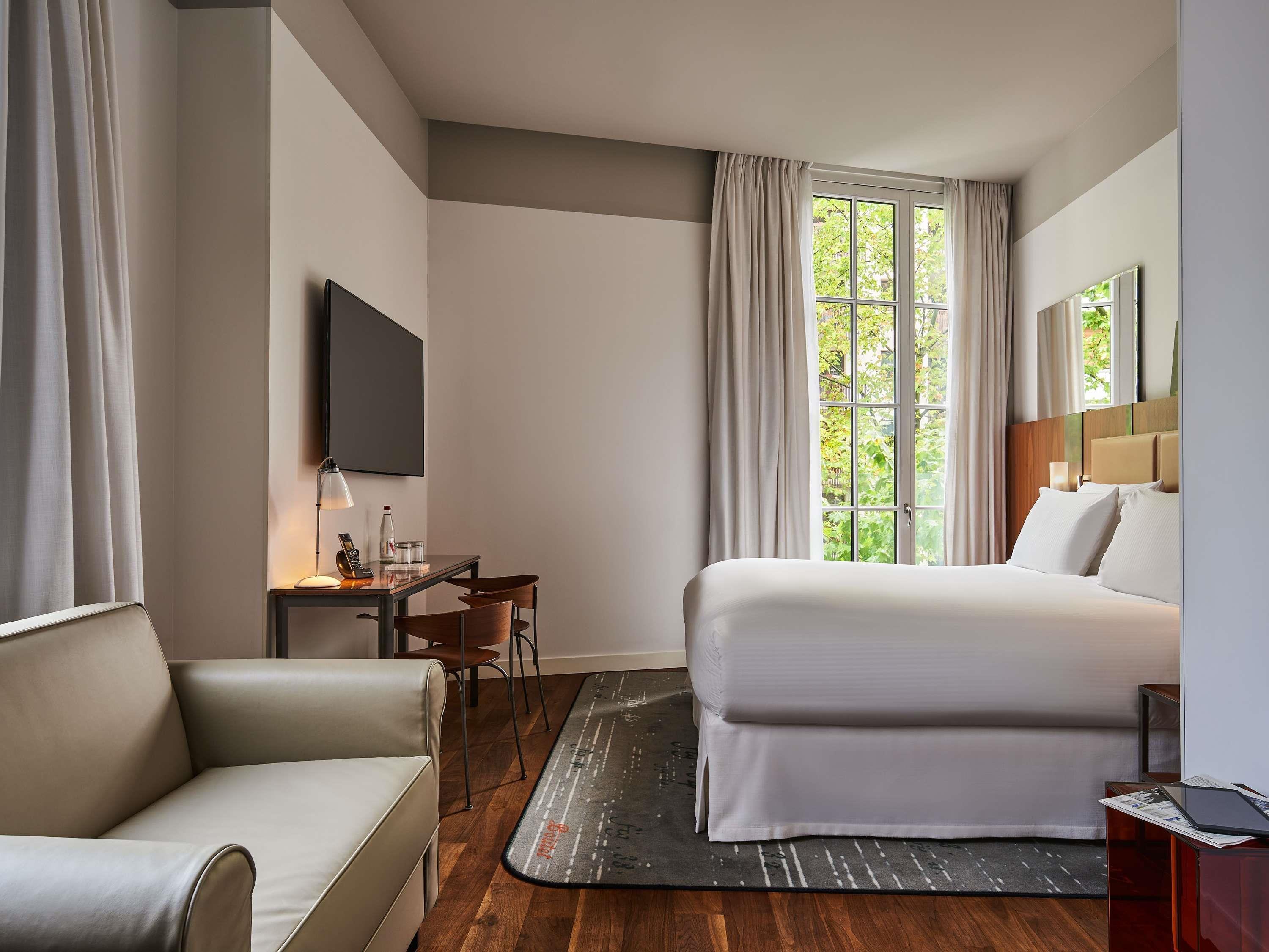 Junior Suite King Size Bed