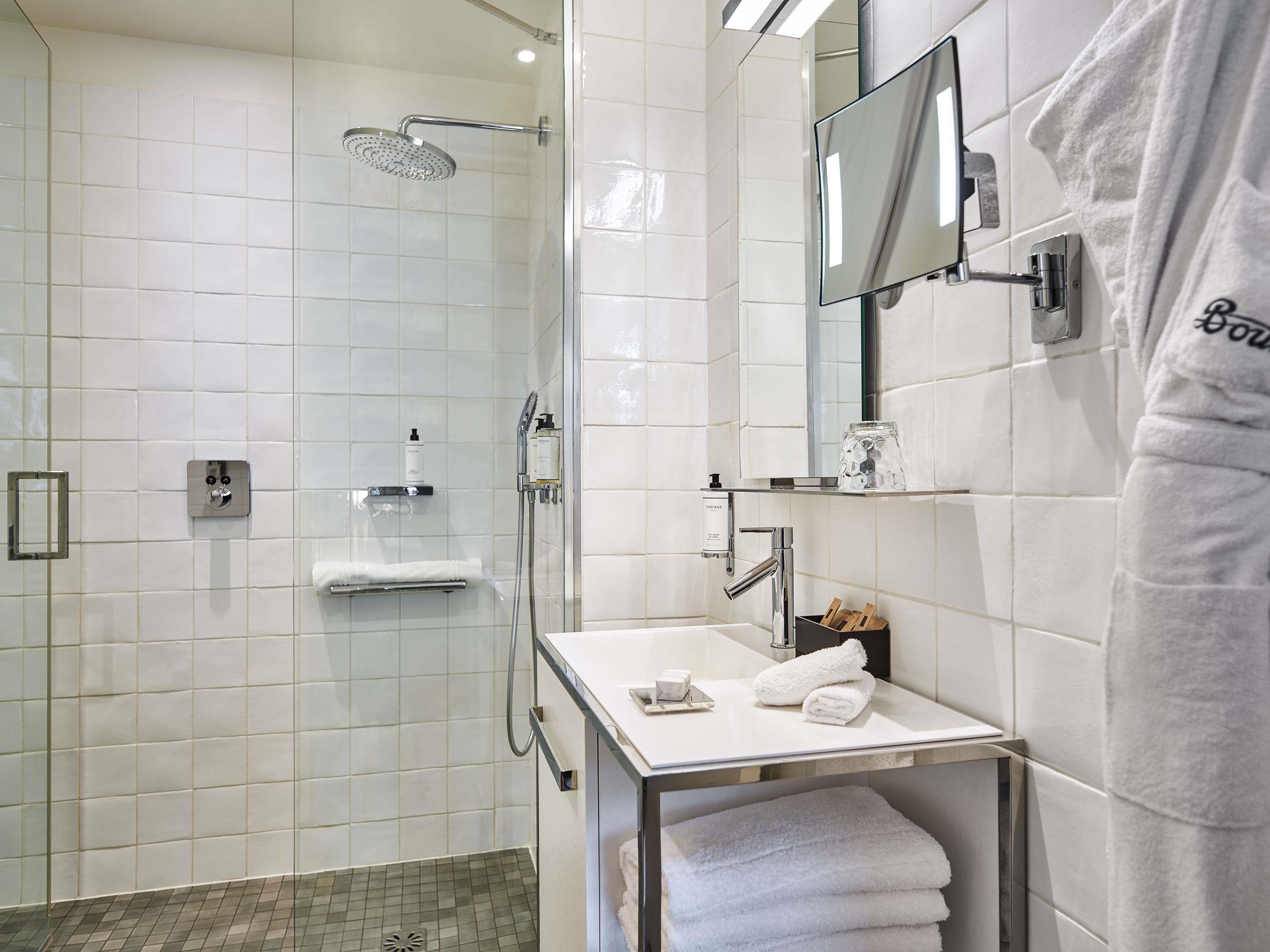 Double Deluxe King Bed