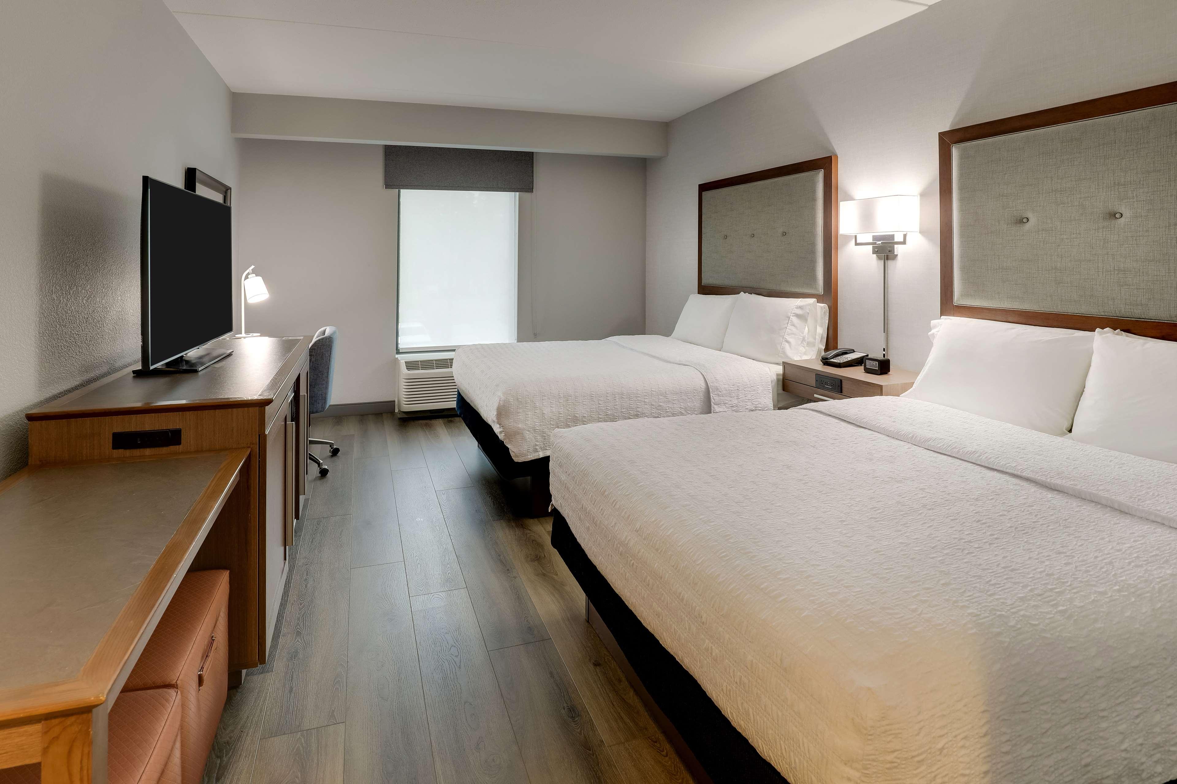 Double Two Queen Beds Non Smoking