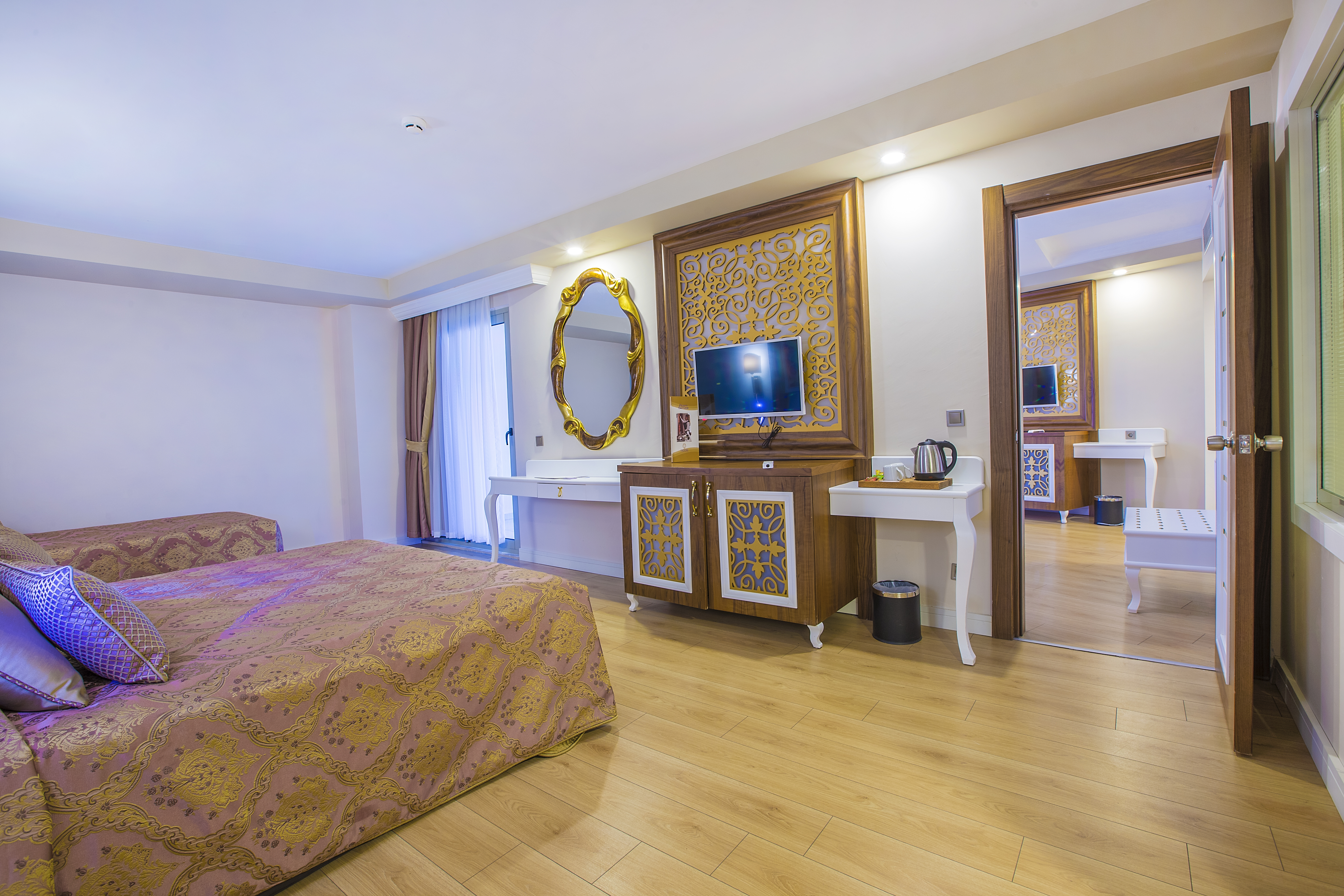 Junior Suite Pool View