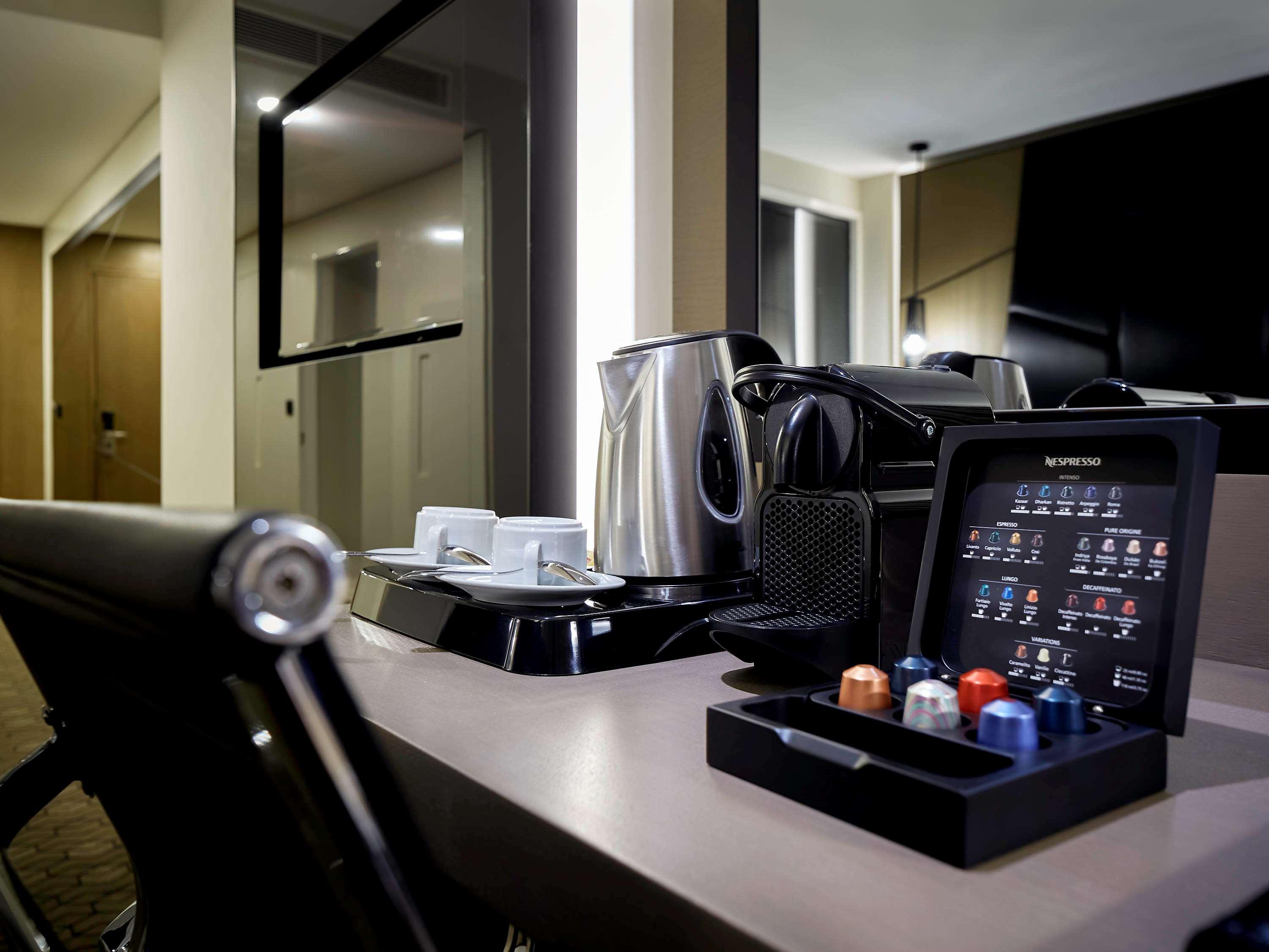 Double Deluxe City View King Bed