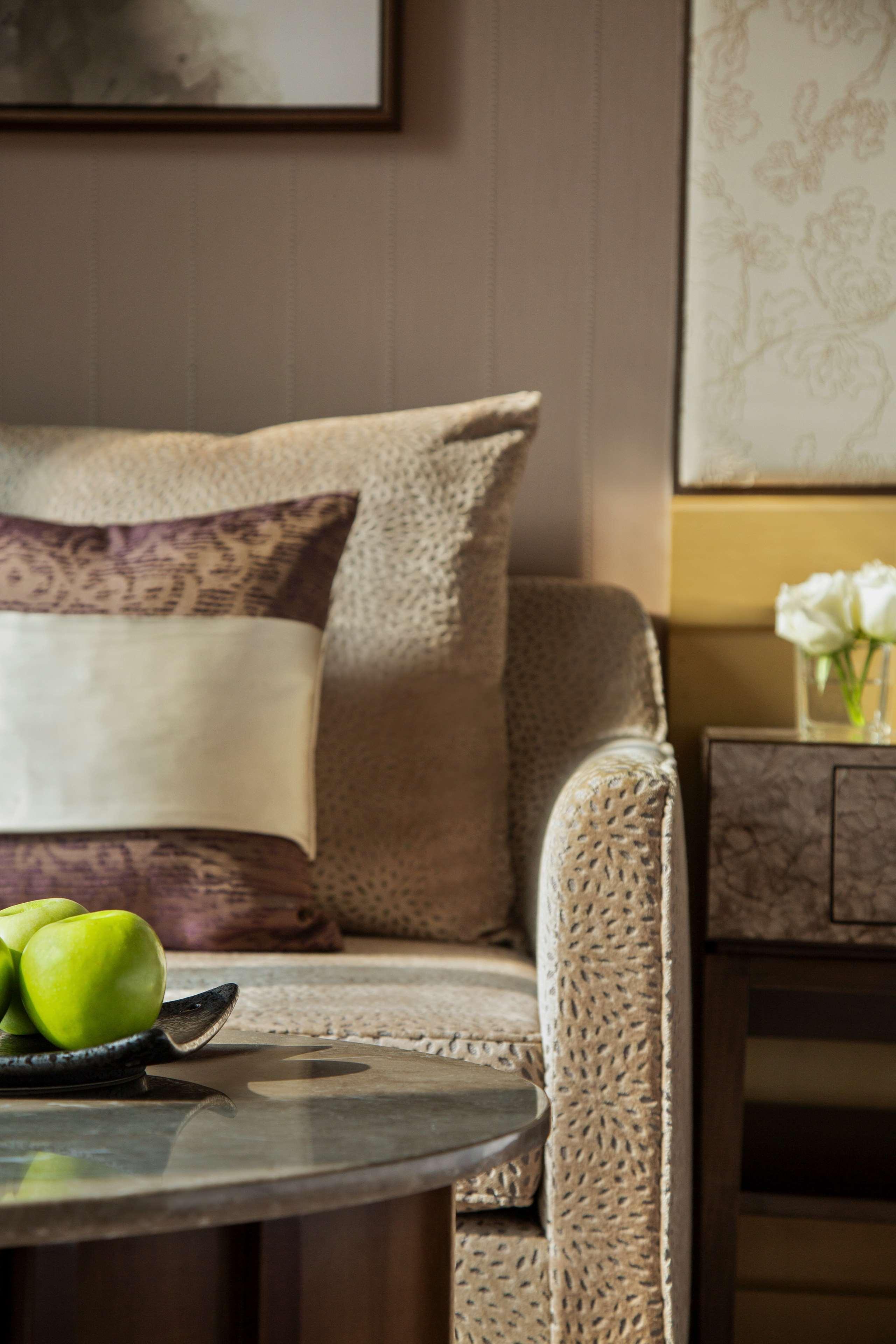 Double Deluxe King Bed