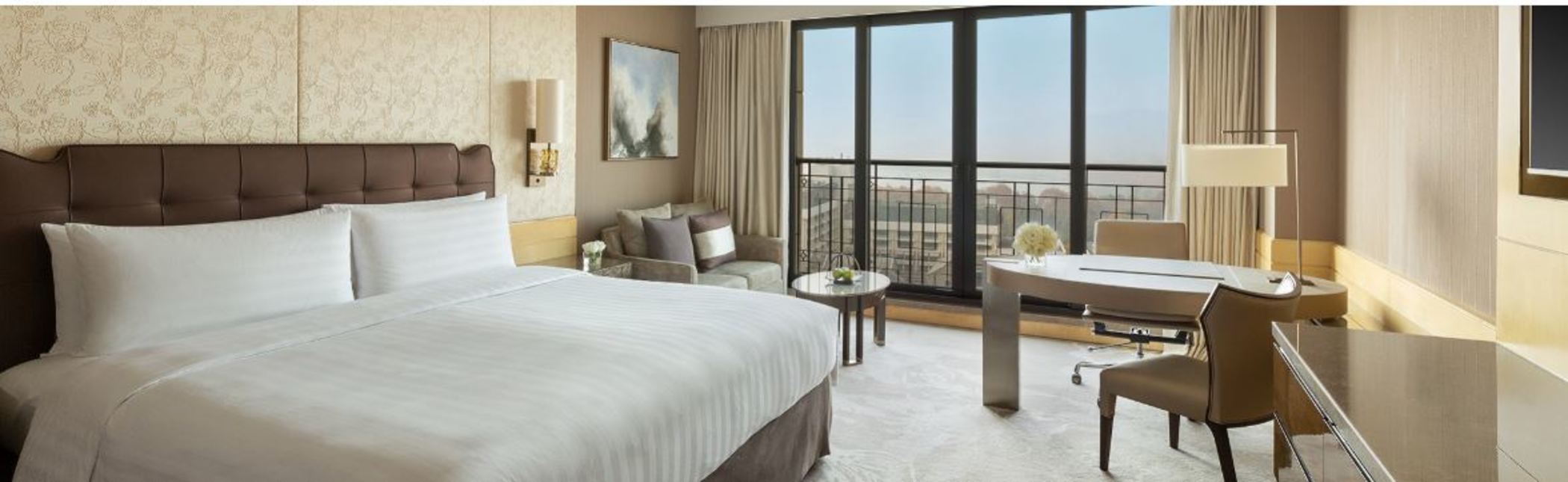 Double Club King Bed