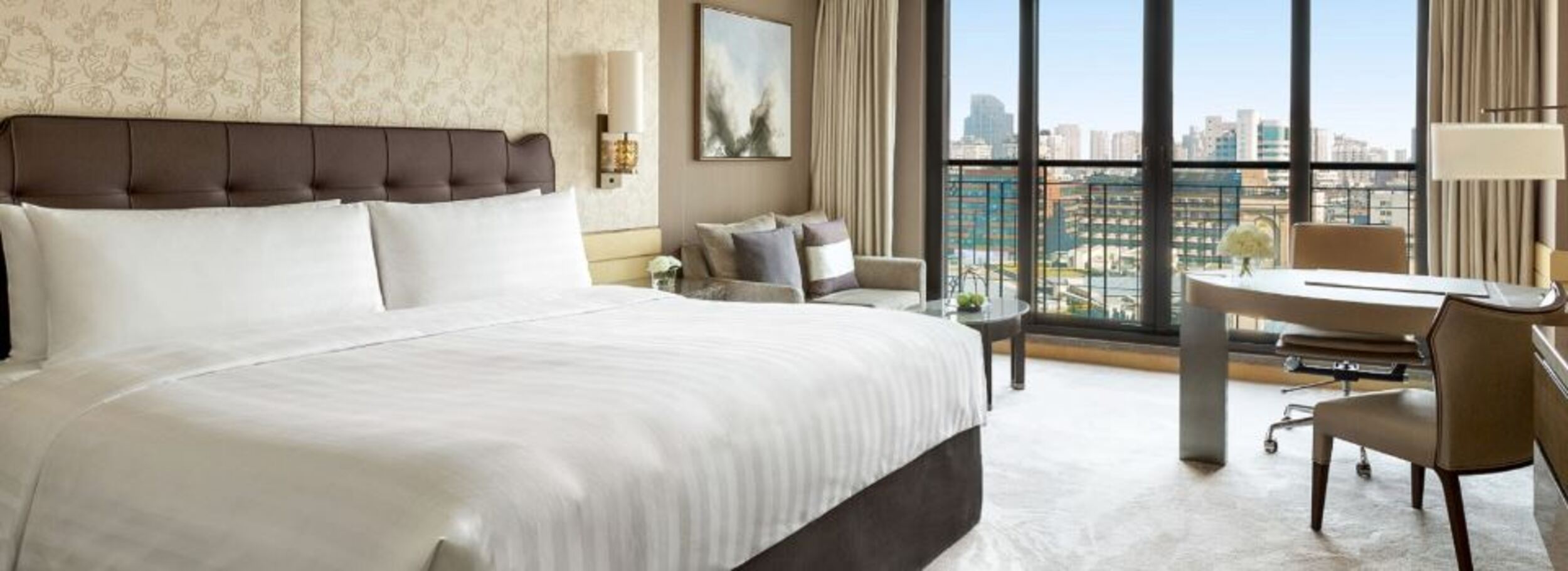 Double Deluxe King Bed