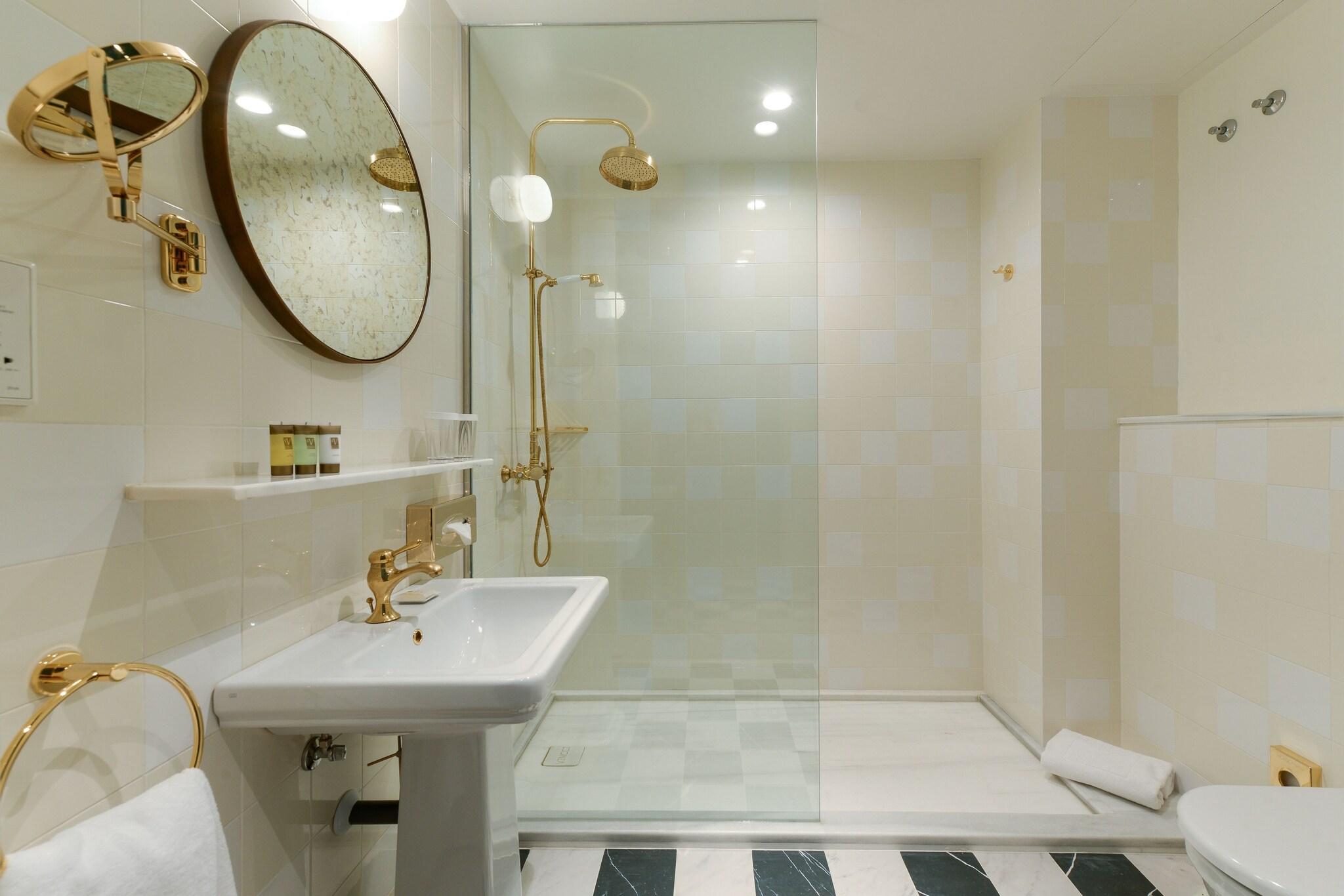 Suite with Double Bed