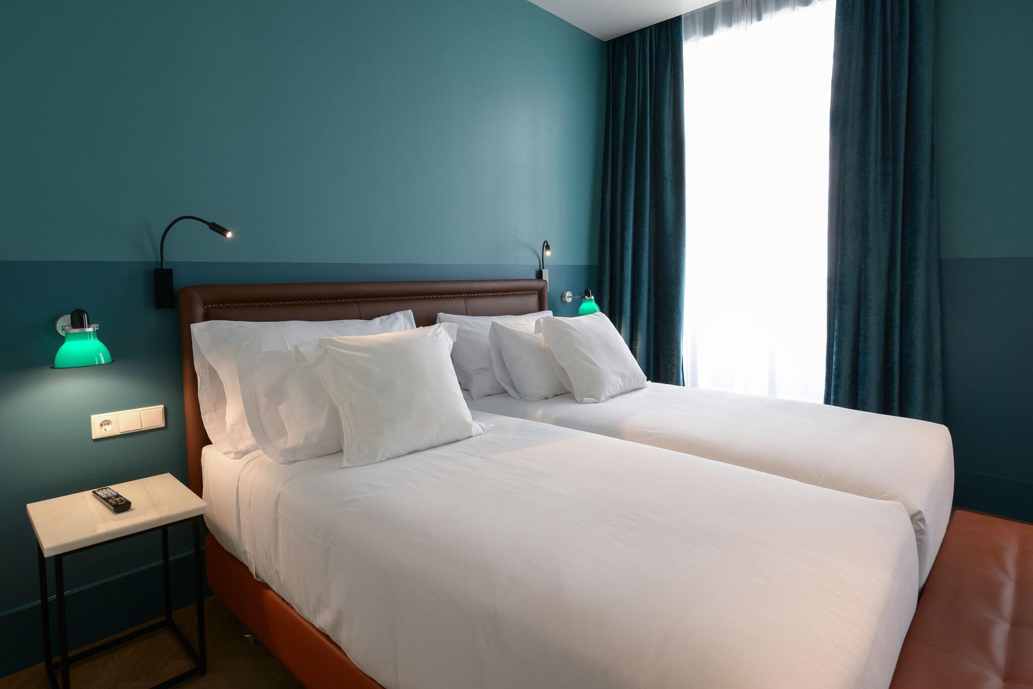 Suite Queen Size Bed