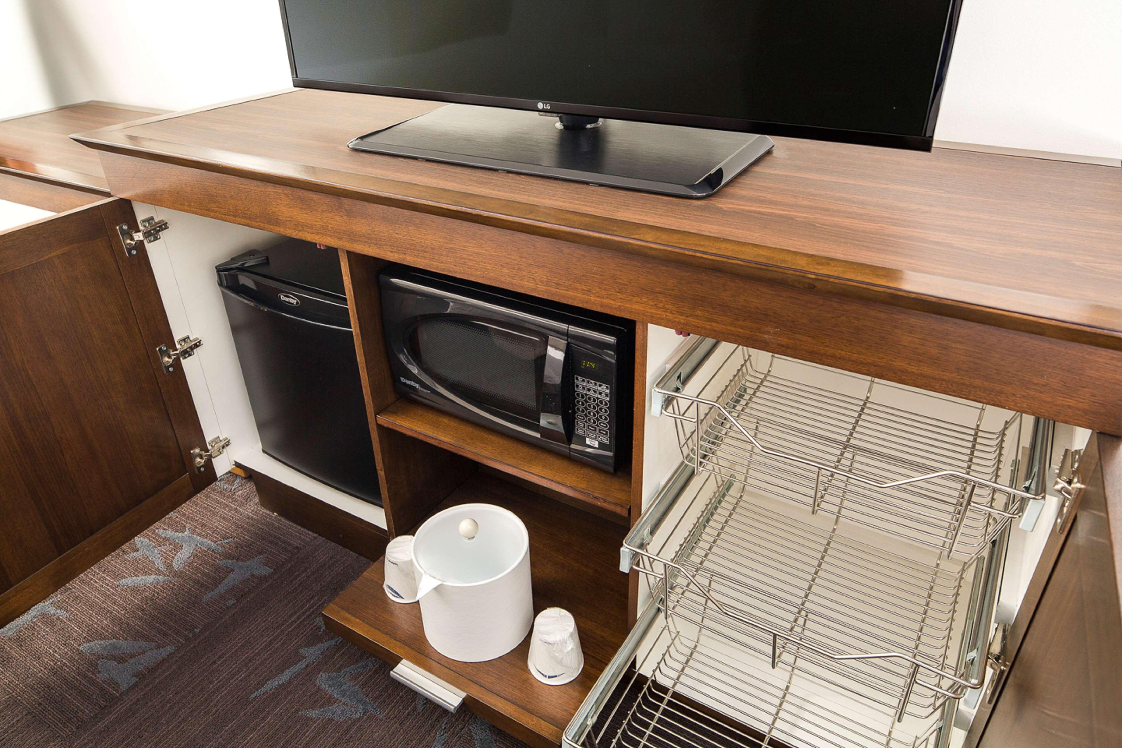 Studio Premium King Bed