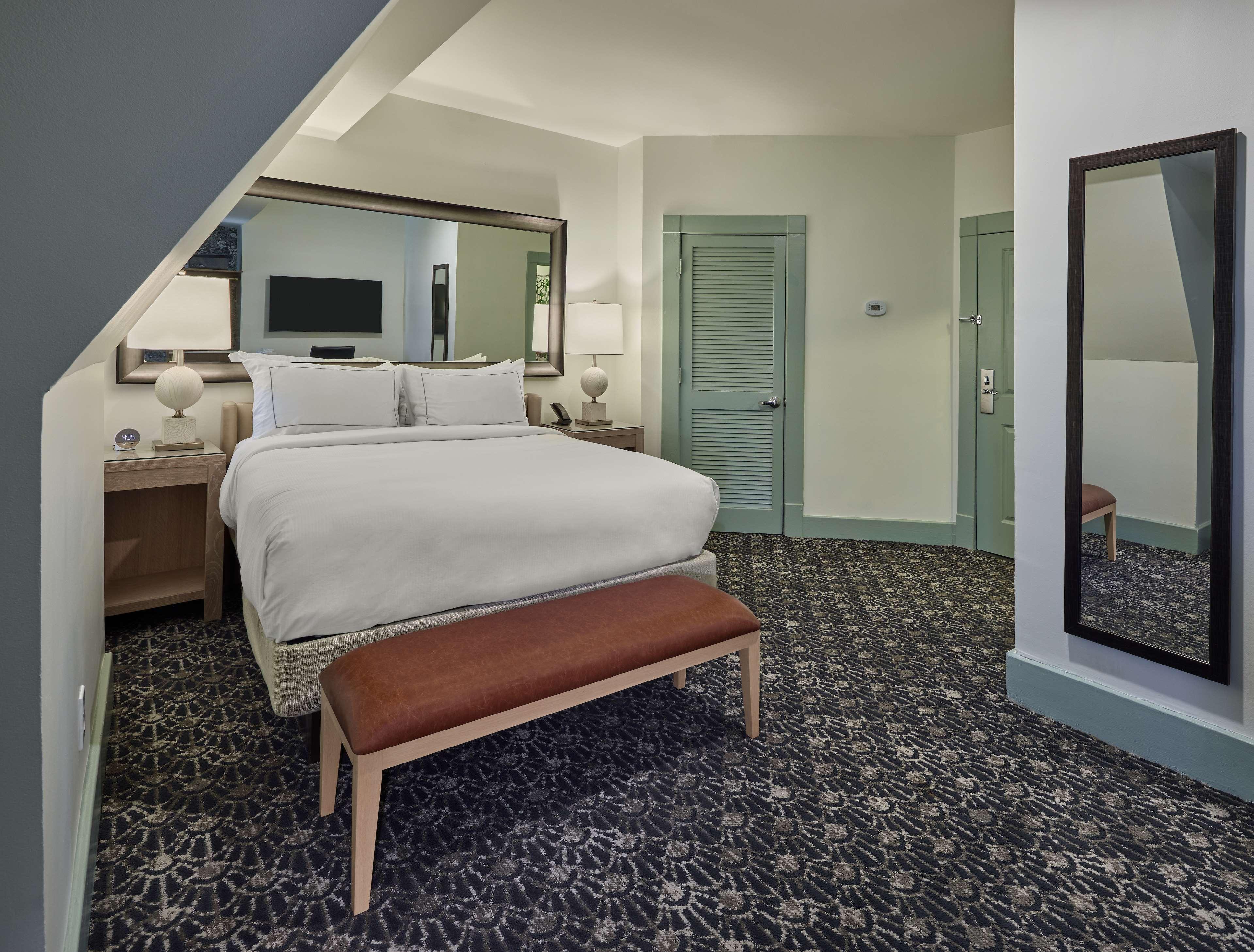 Room Superior Queen Bed