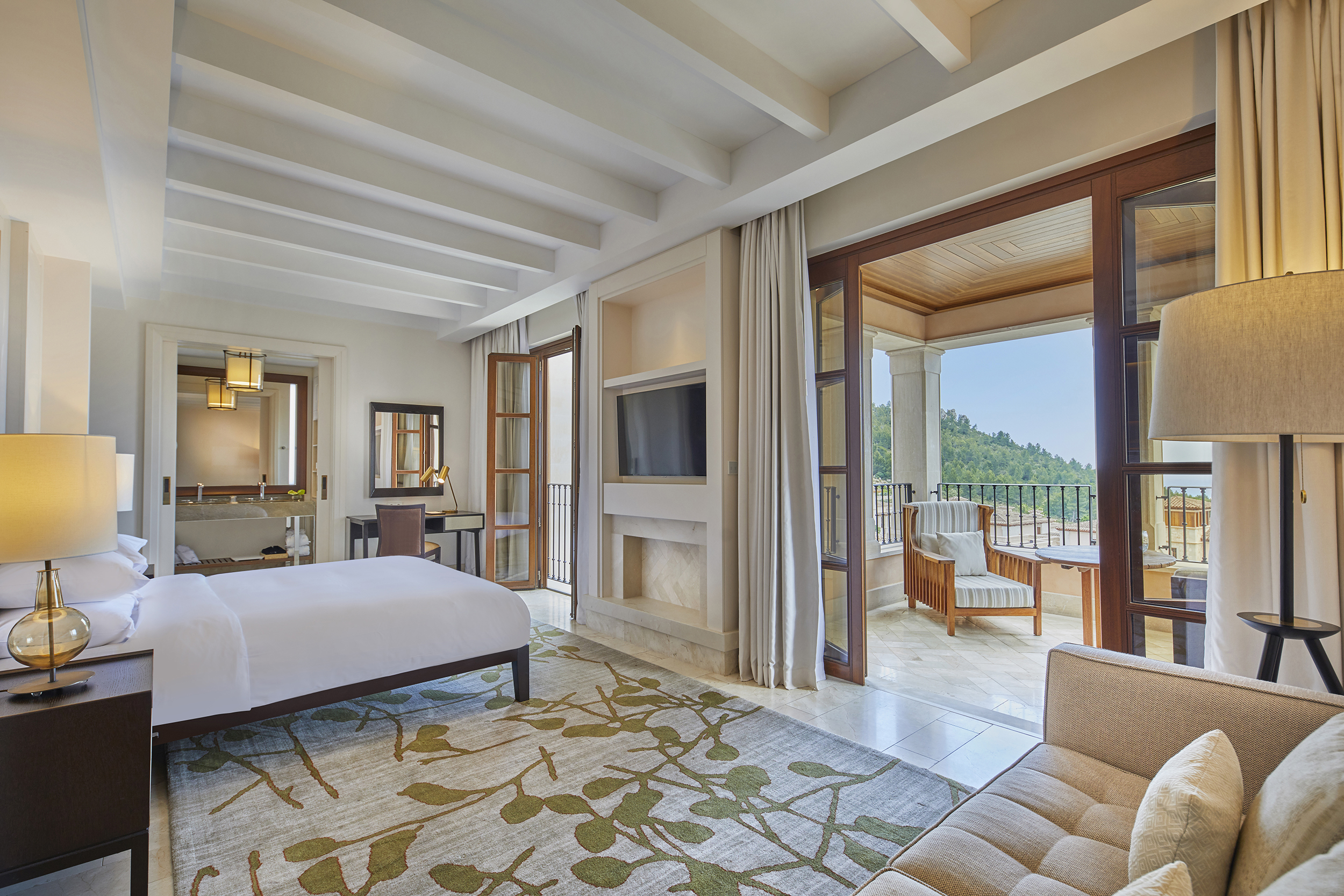 Junior Suite with Views