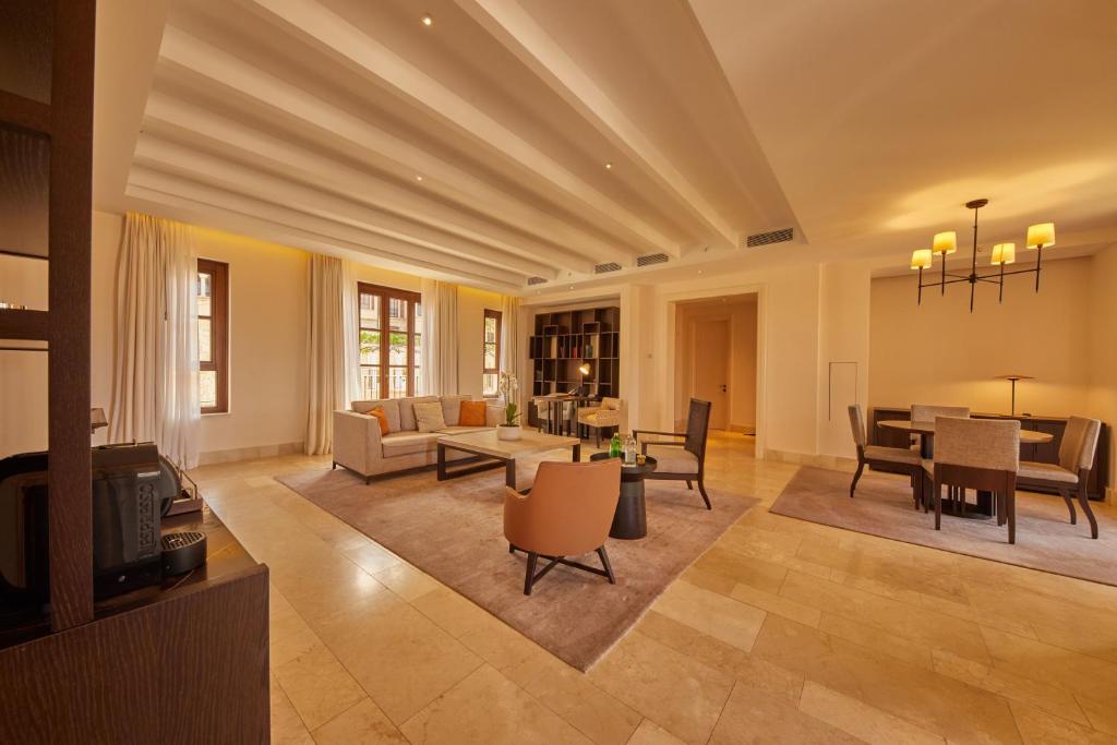 Suite Two Bedrooms with Terrace