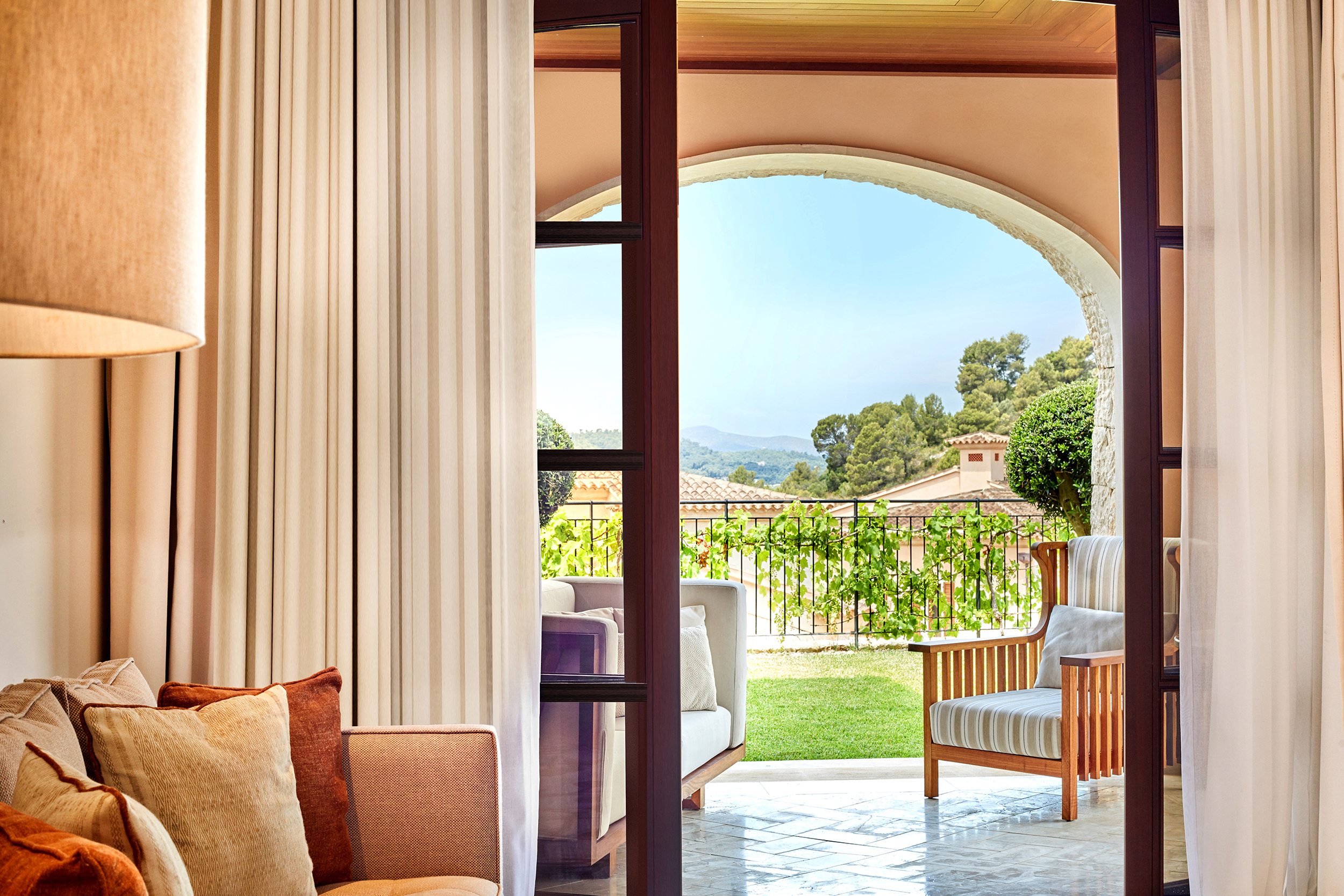 Double Single Grand Deluxe