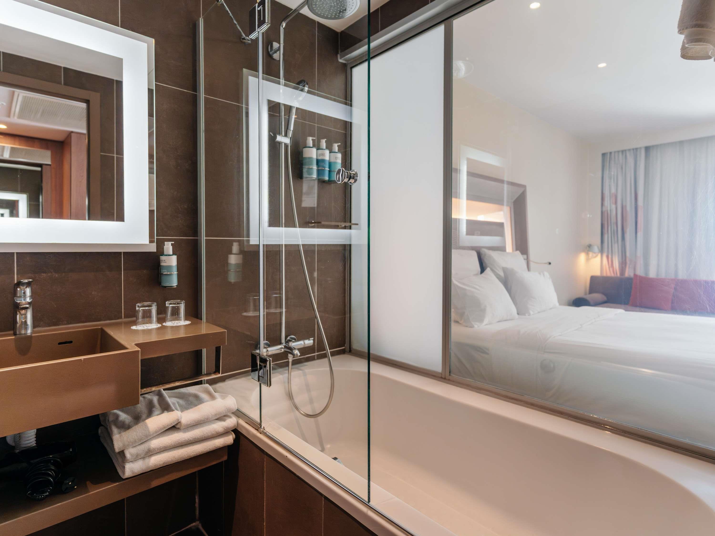 Double Superior Queen Bed