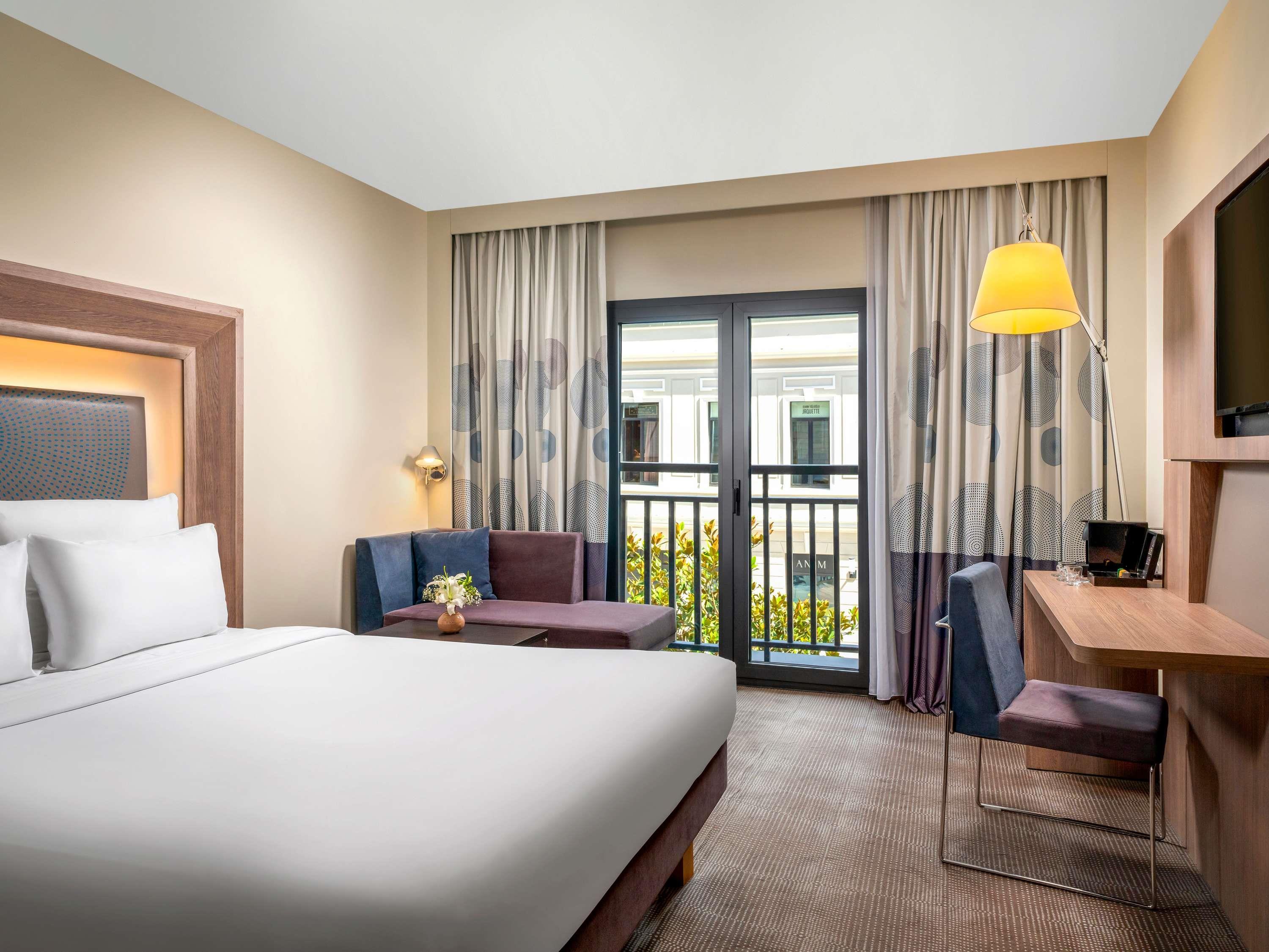 Double Superior Queen Bed