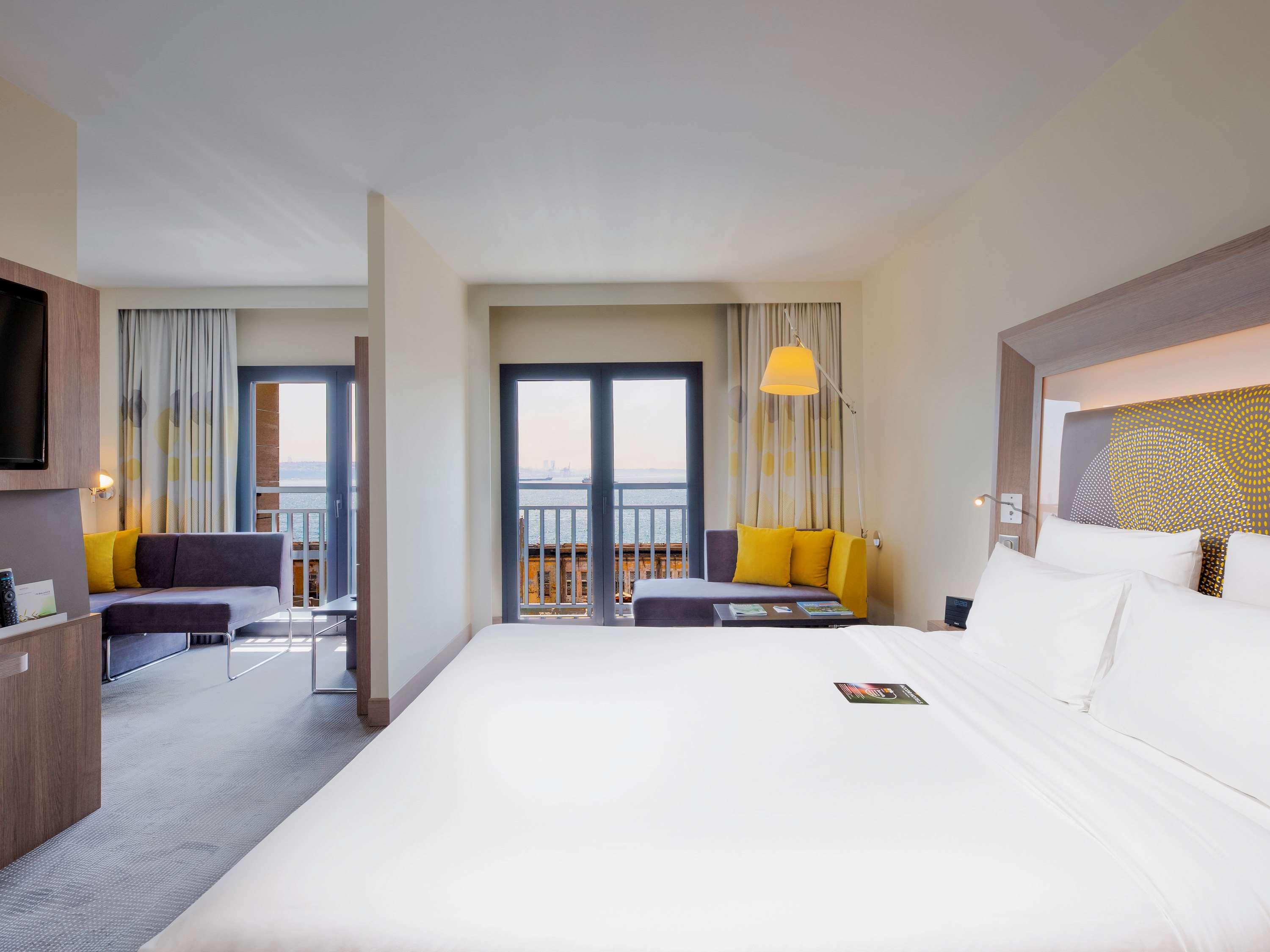 Suite Queen Size Bed