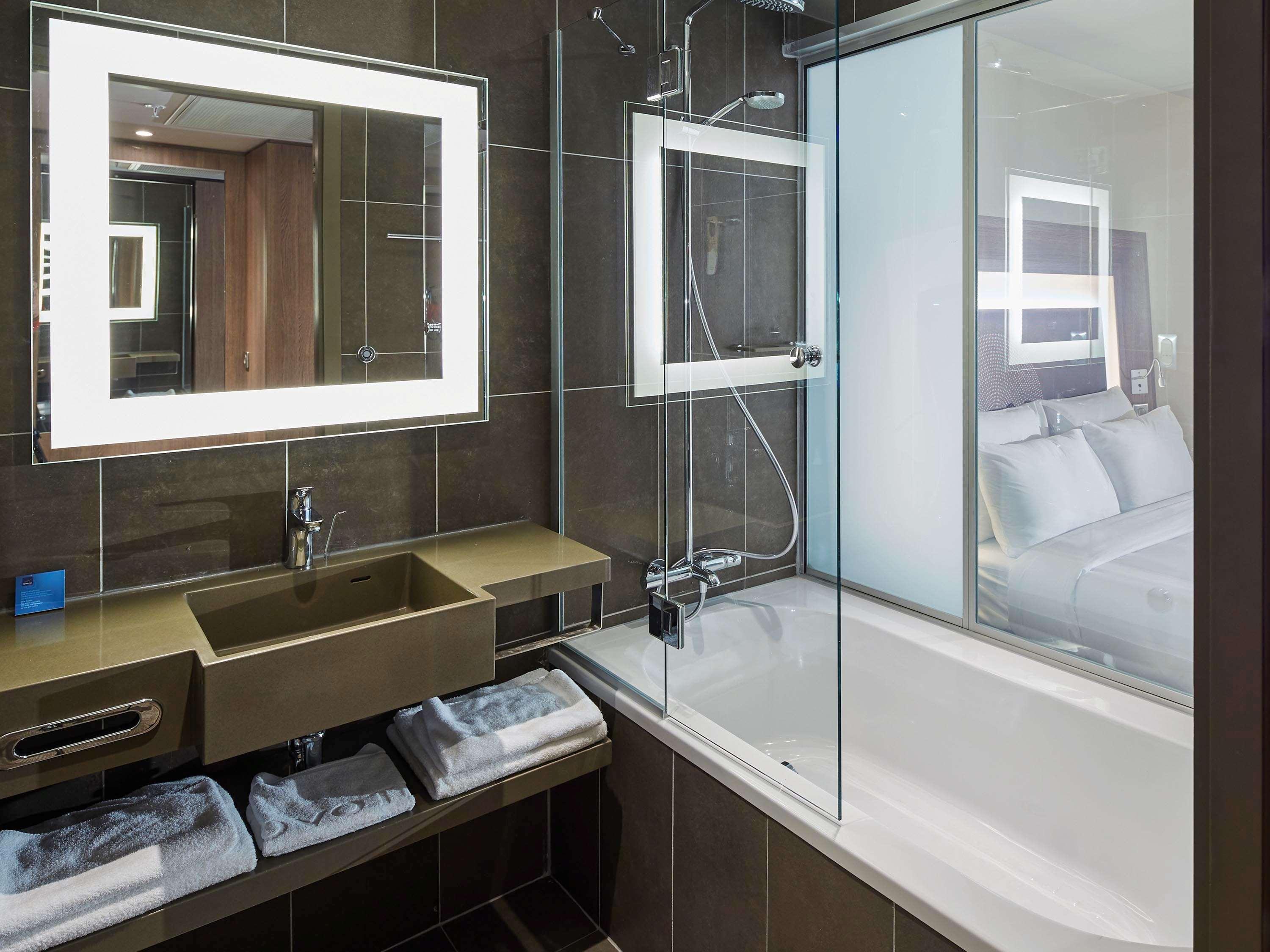 Double Superior Queen Bed