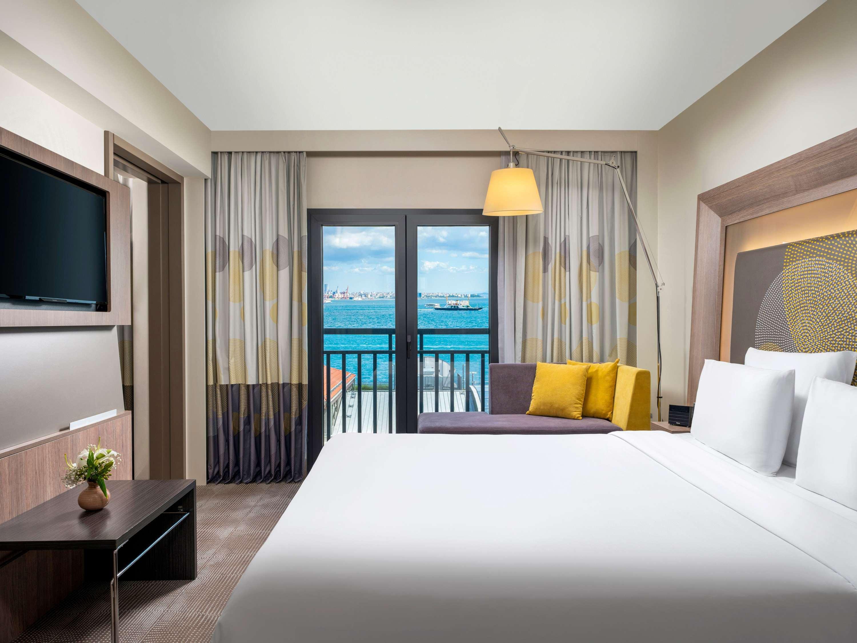 Suite Queen Size Bed