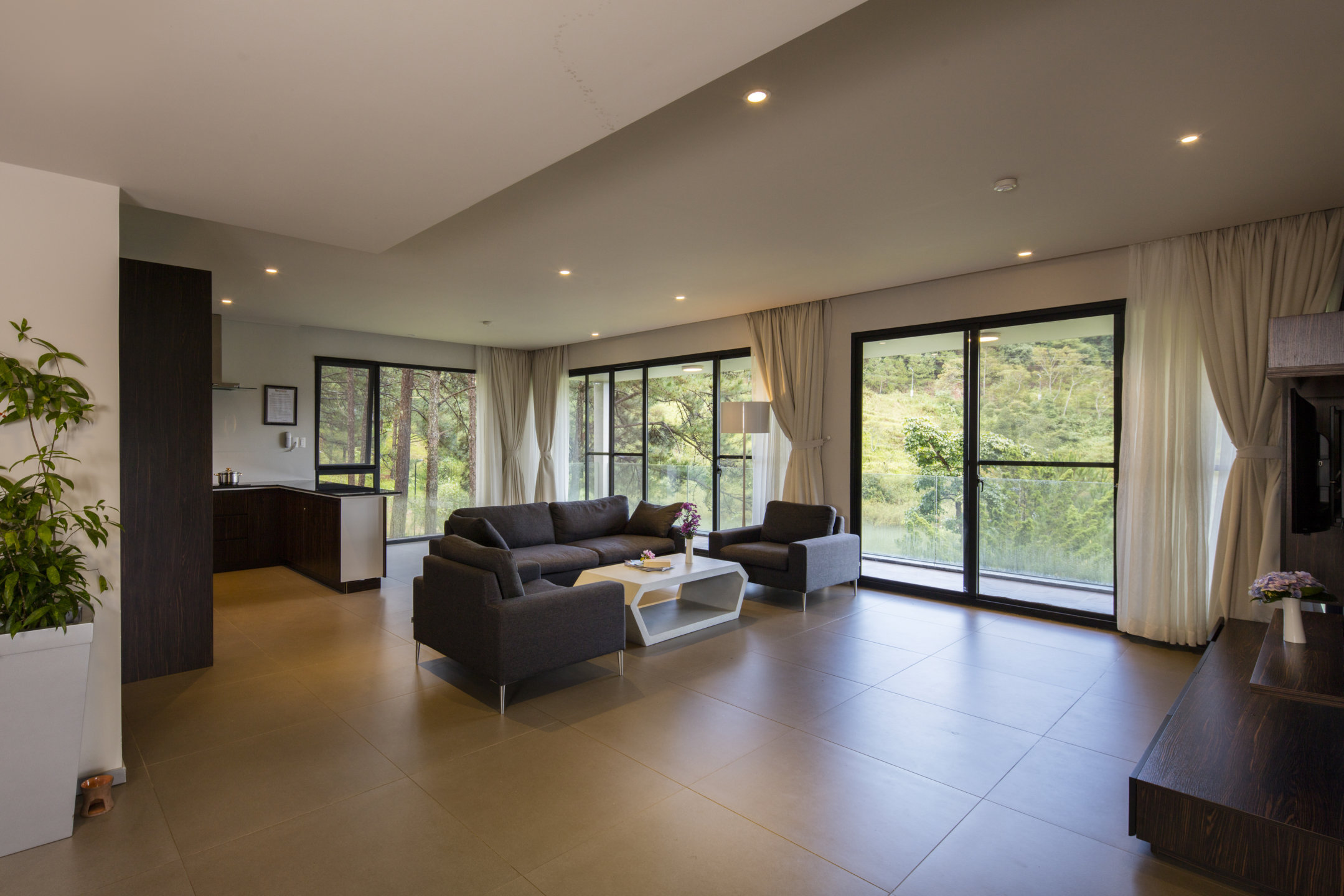 Villa Three Bedrooms Three Bathrooms