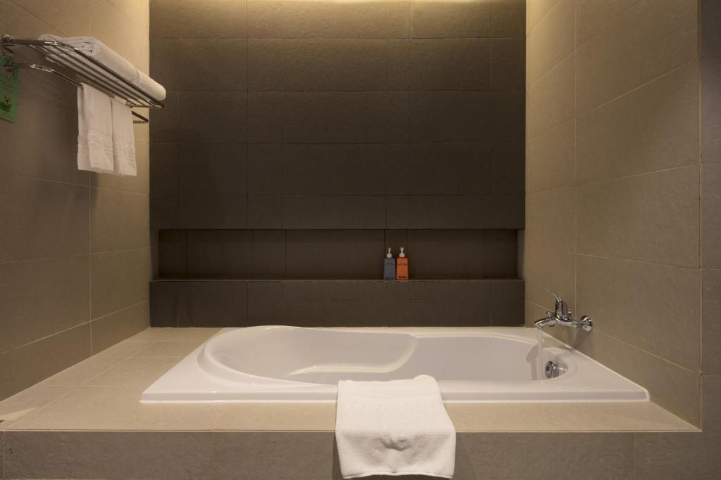 Room Premium King Bed