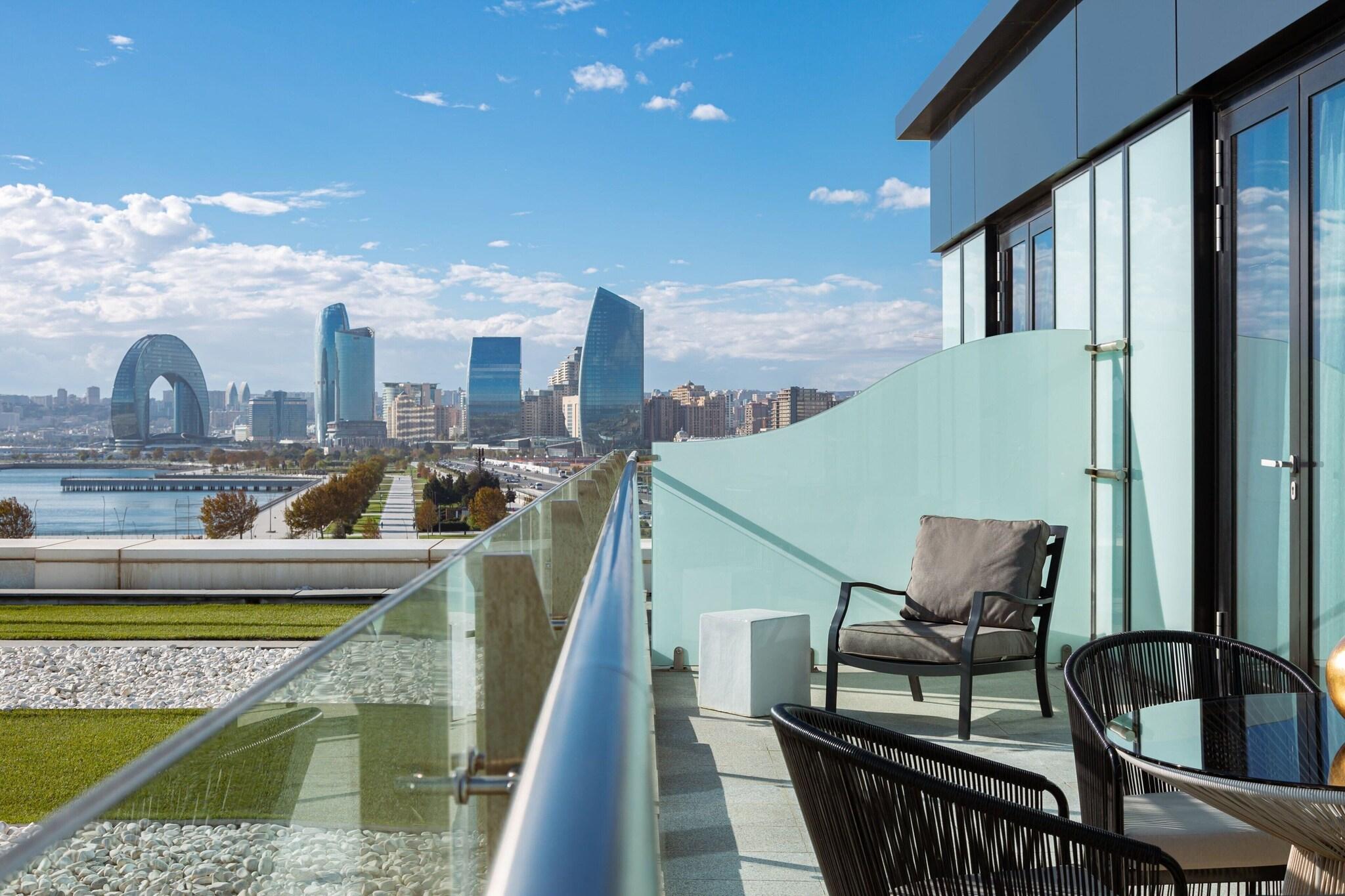 Suite Smoking with Views