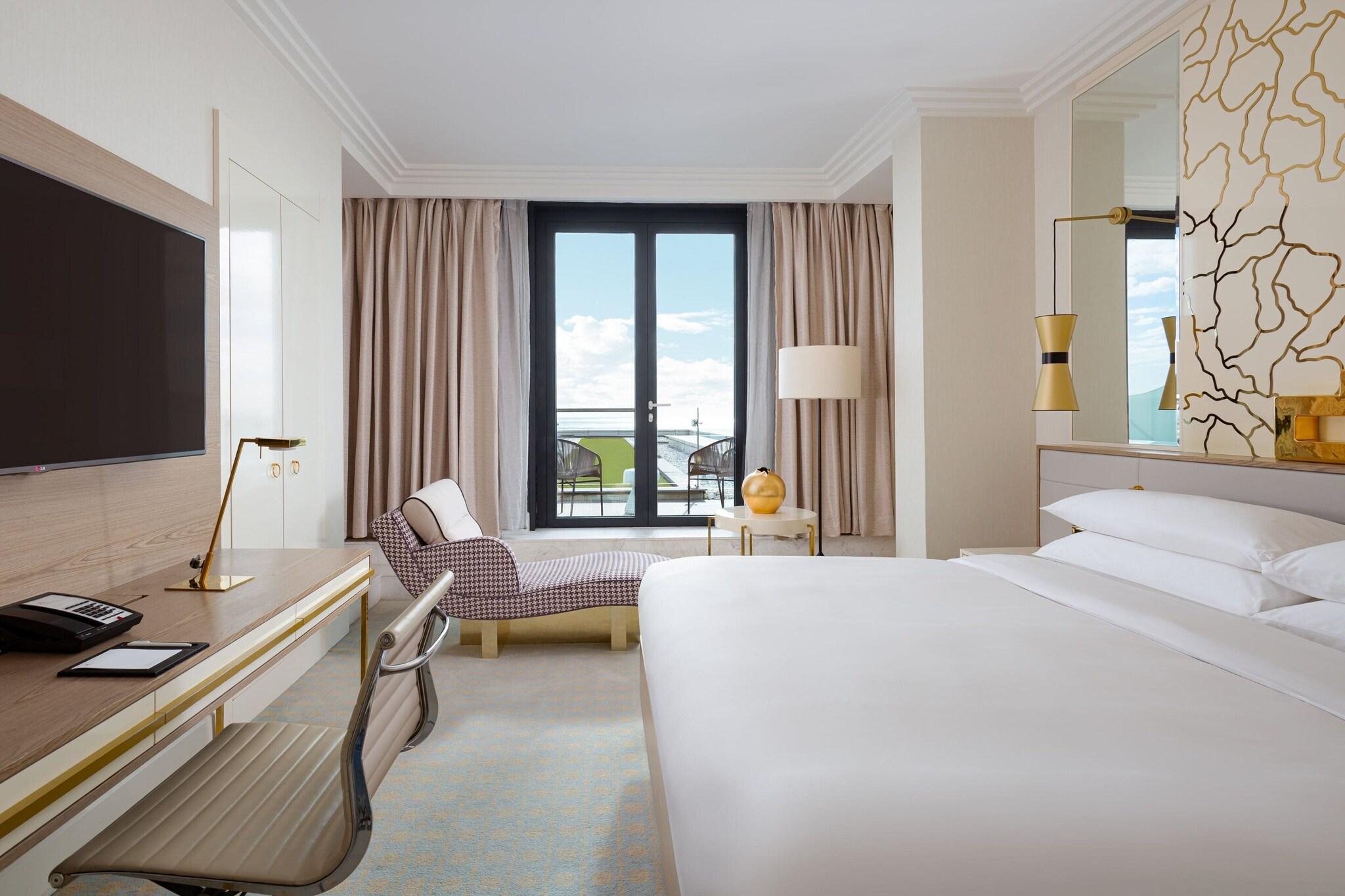 Suite Smoking with Views