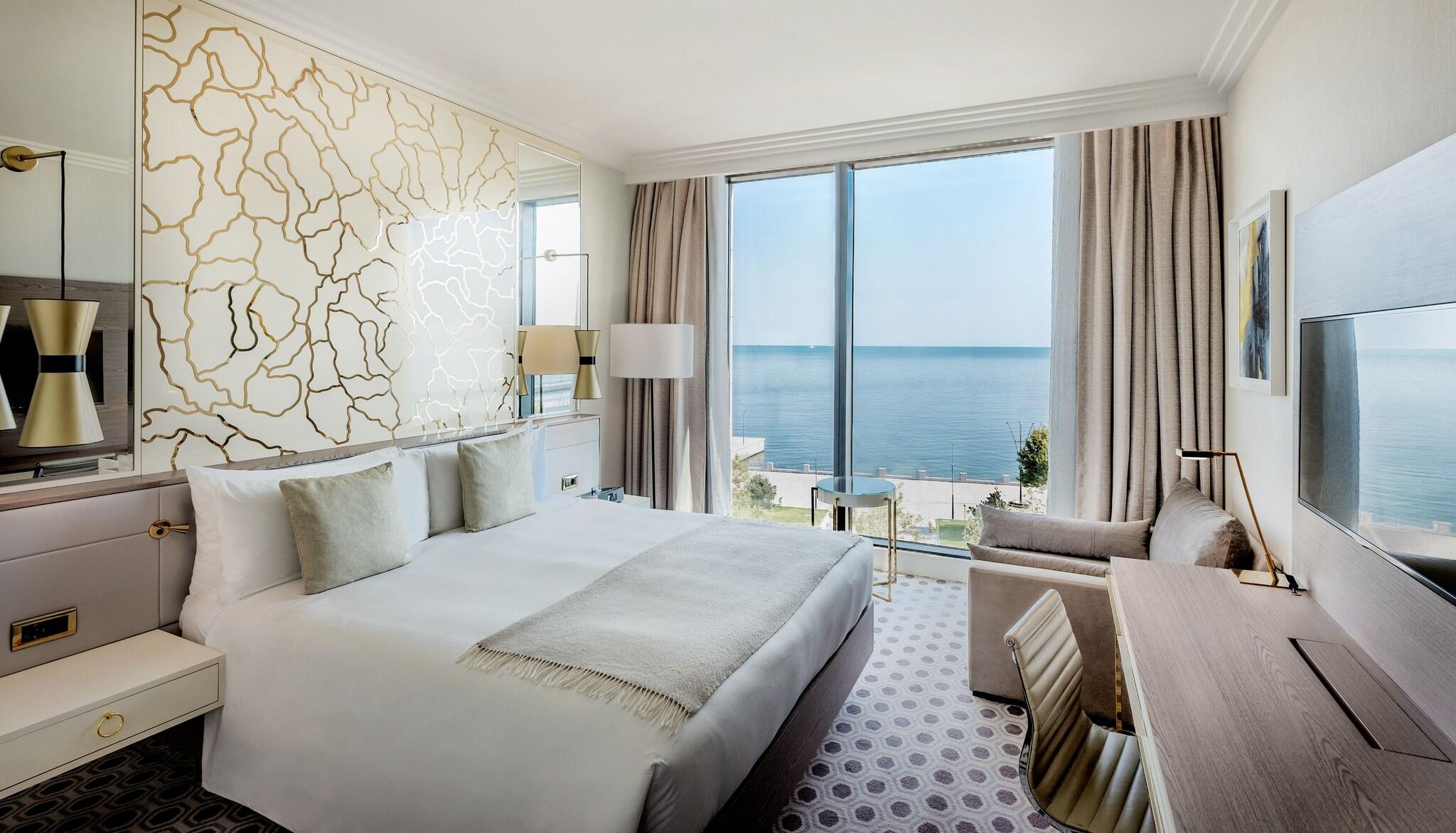 Suite Smoking with Views