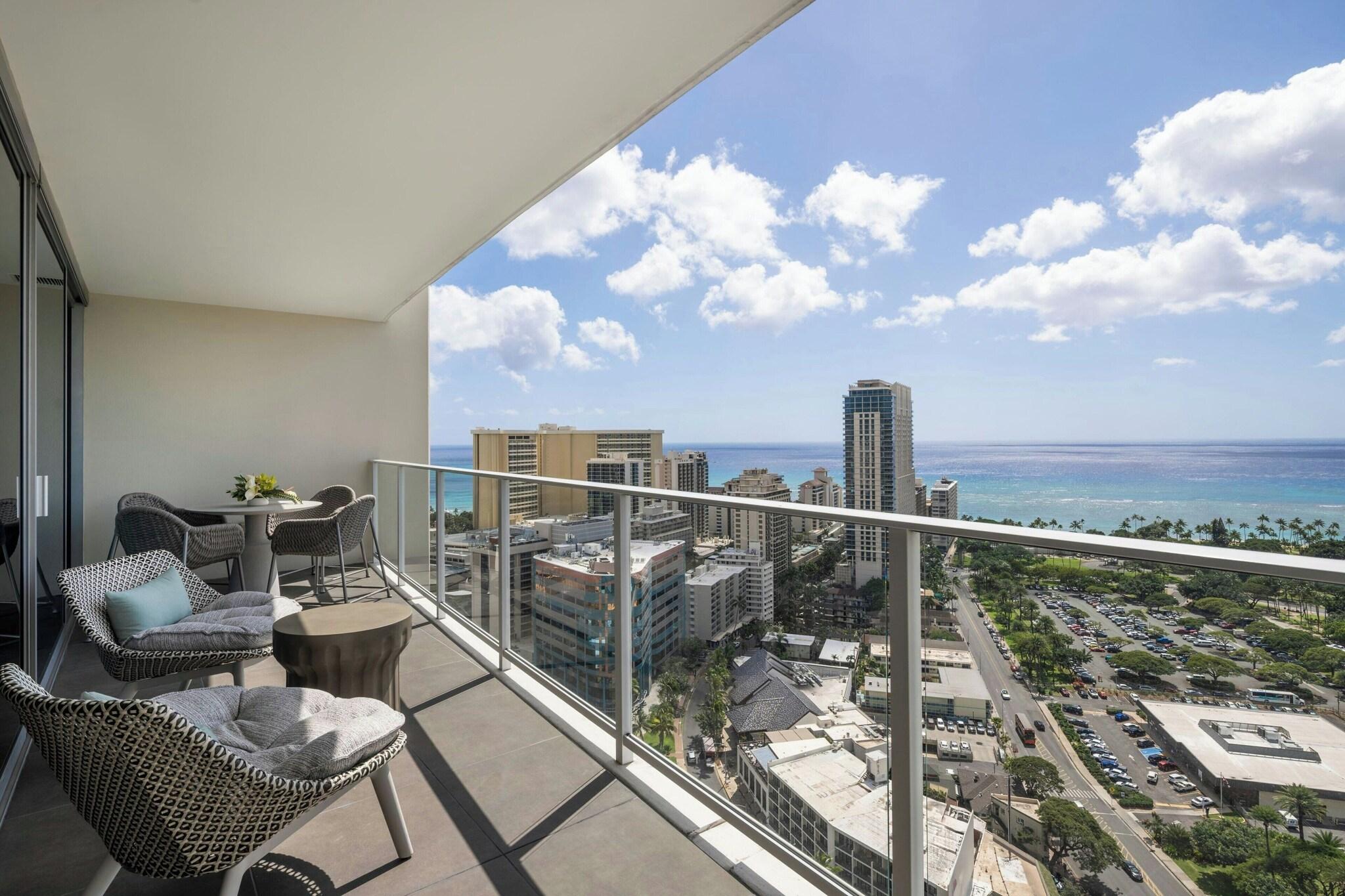 Suite Grand with Views