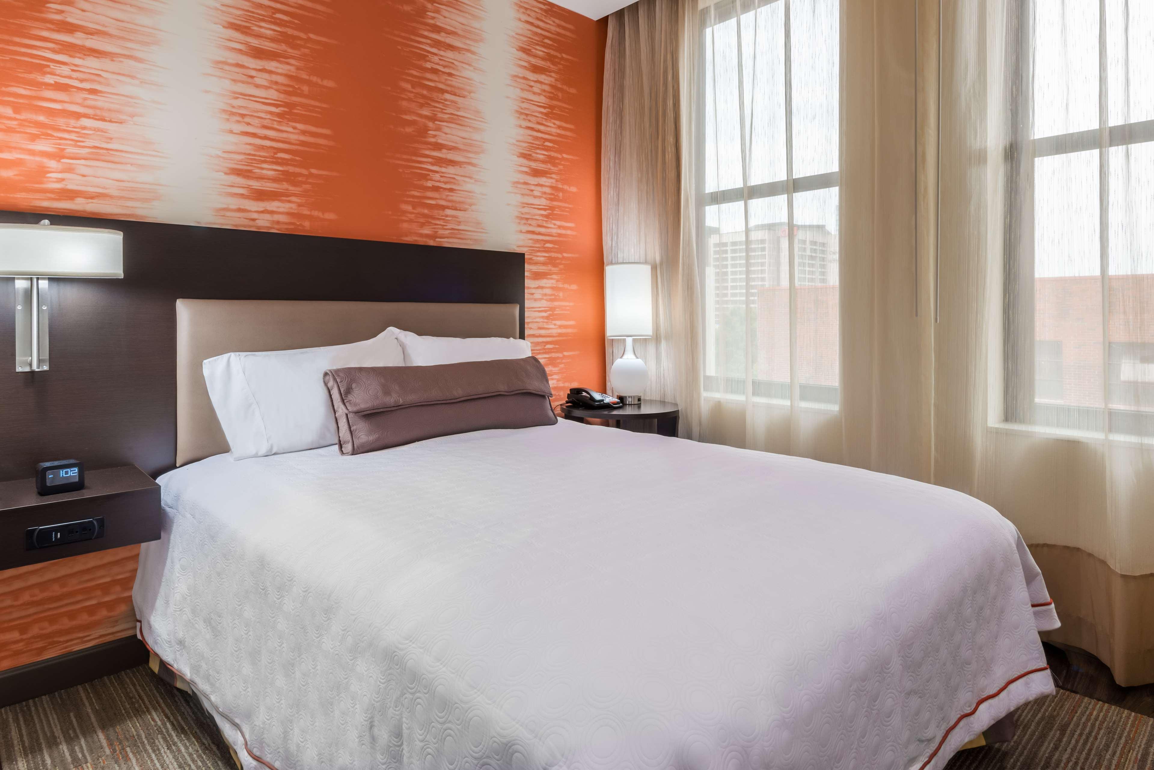 Studio Queen Bed Non Smoking