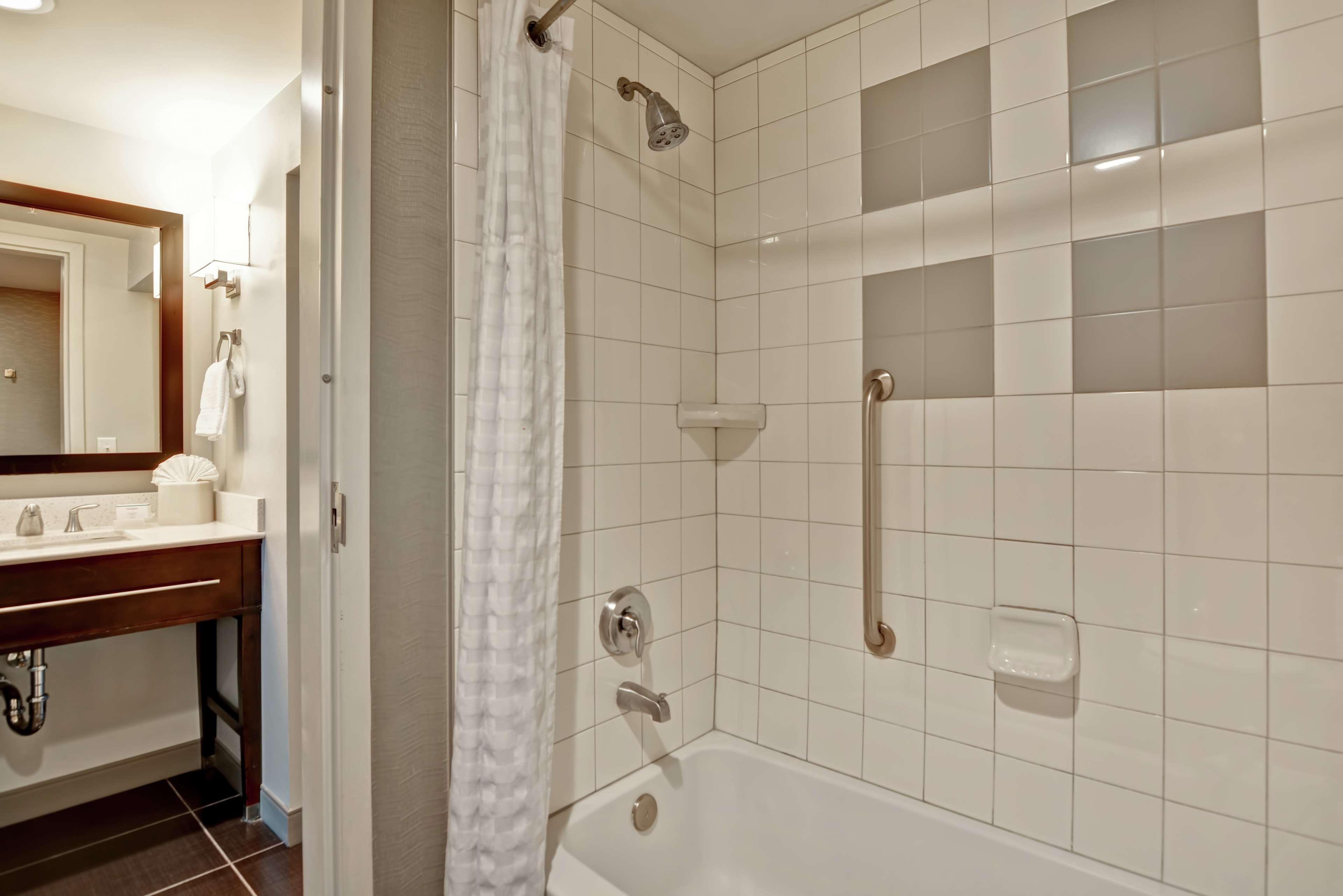 Suite Two Queen Beds One Bedroom