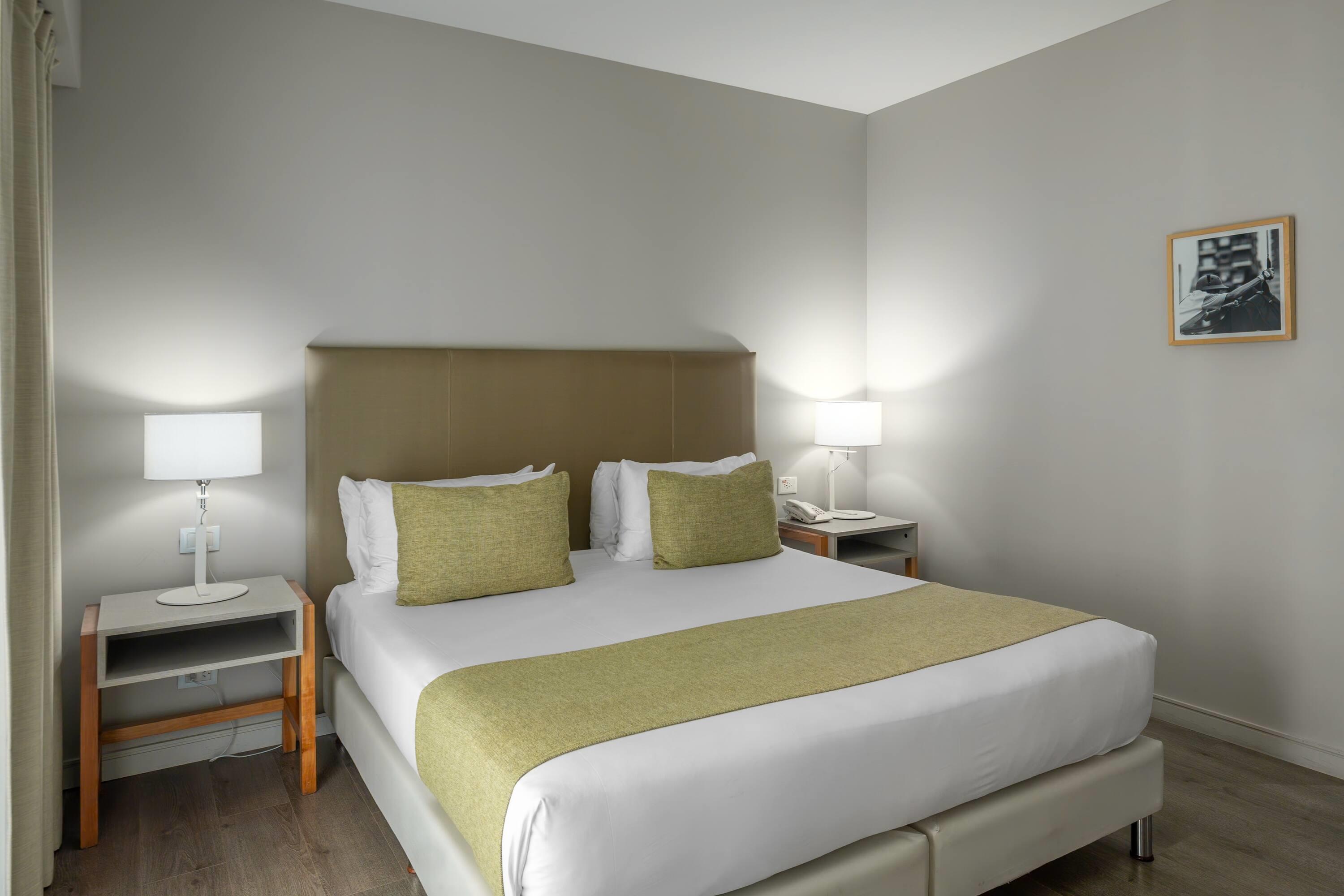 Suite Queen Size Bed